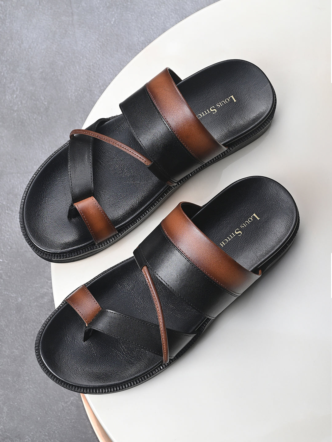 Black and Tan Open Toe Style Lightweight Toe Ring Leather Sandal