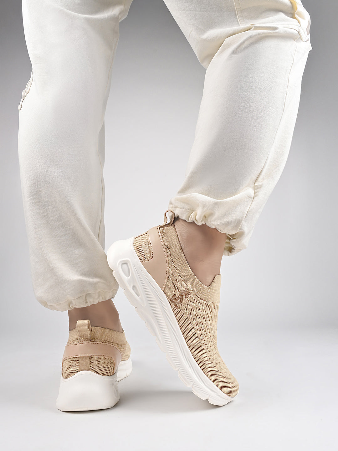 Beige Lightweight Athleisure Flyknit Sport Shoes