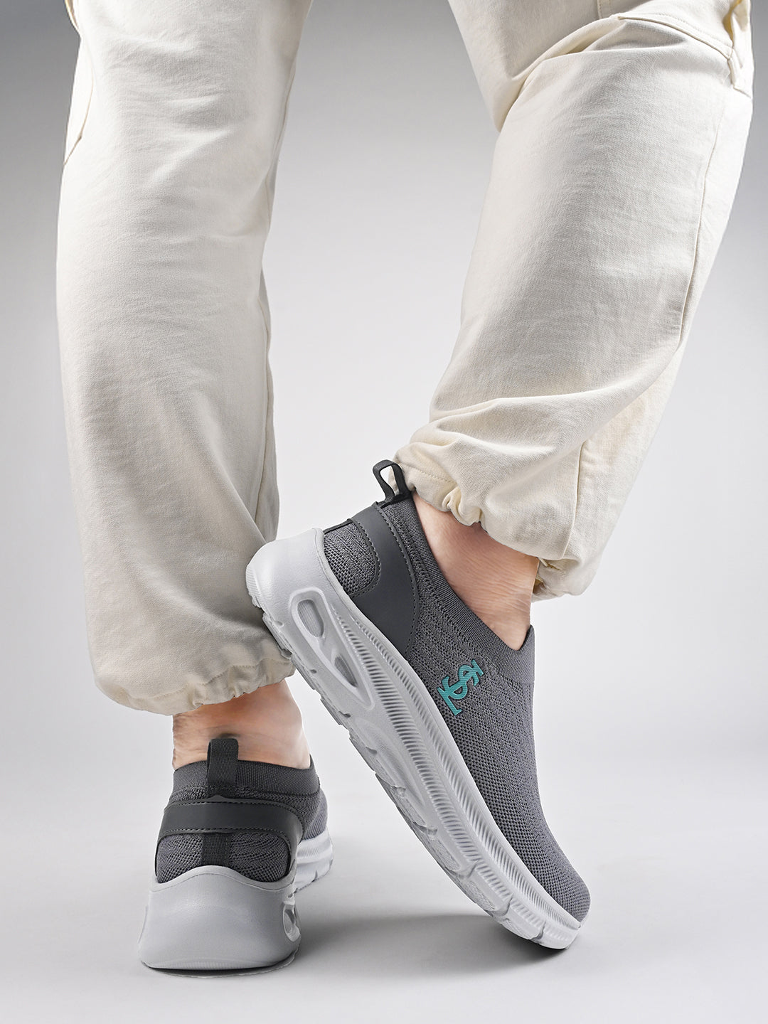 Ash Grey Lightweight Athleisure Flyknit Sport Shoes