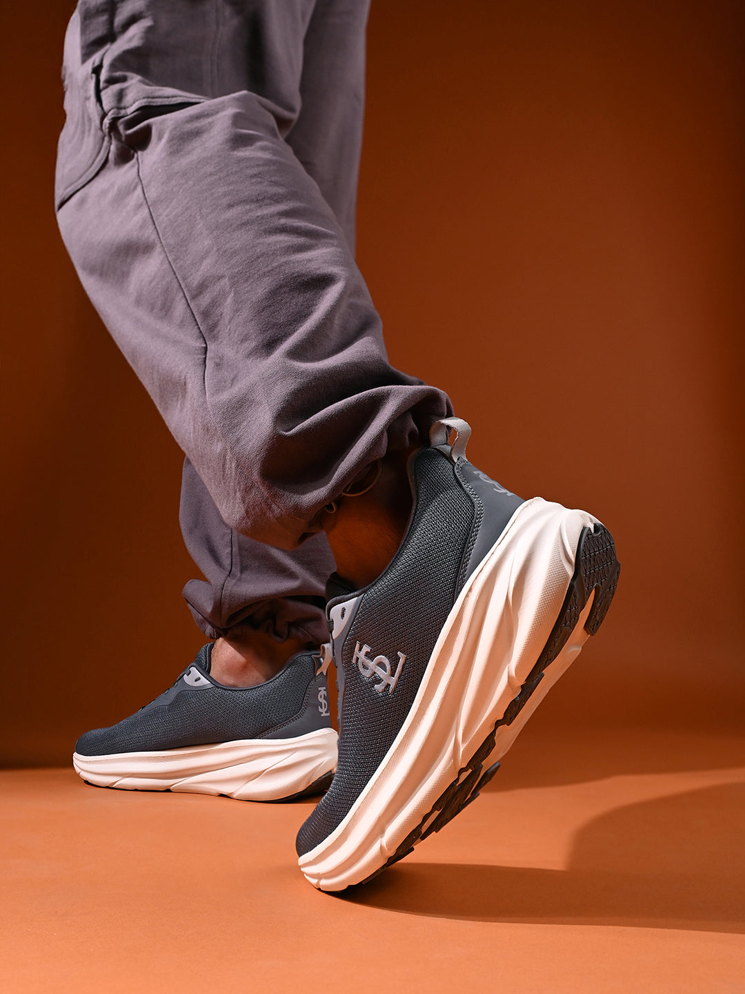 Ash Grey Lightweight Athleisure Flyknit Sport Shoes