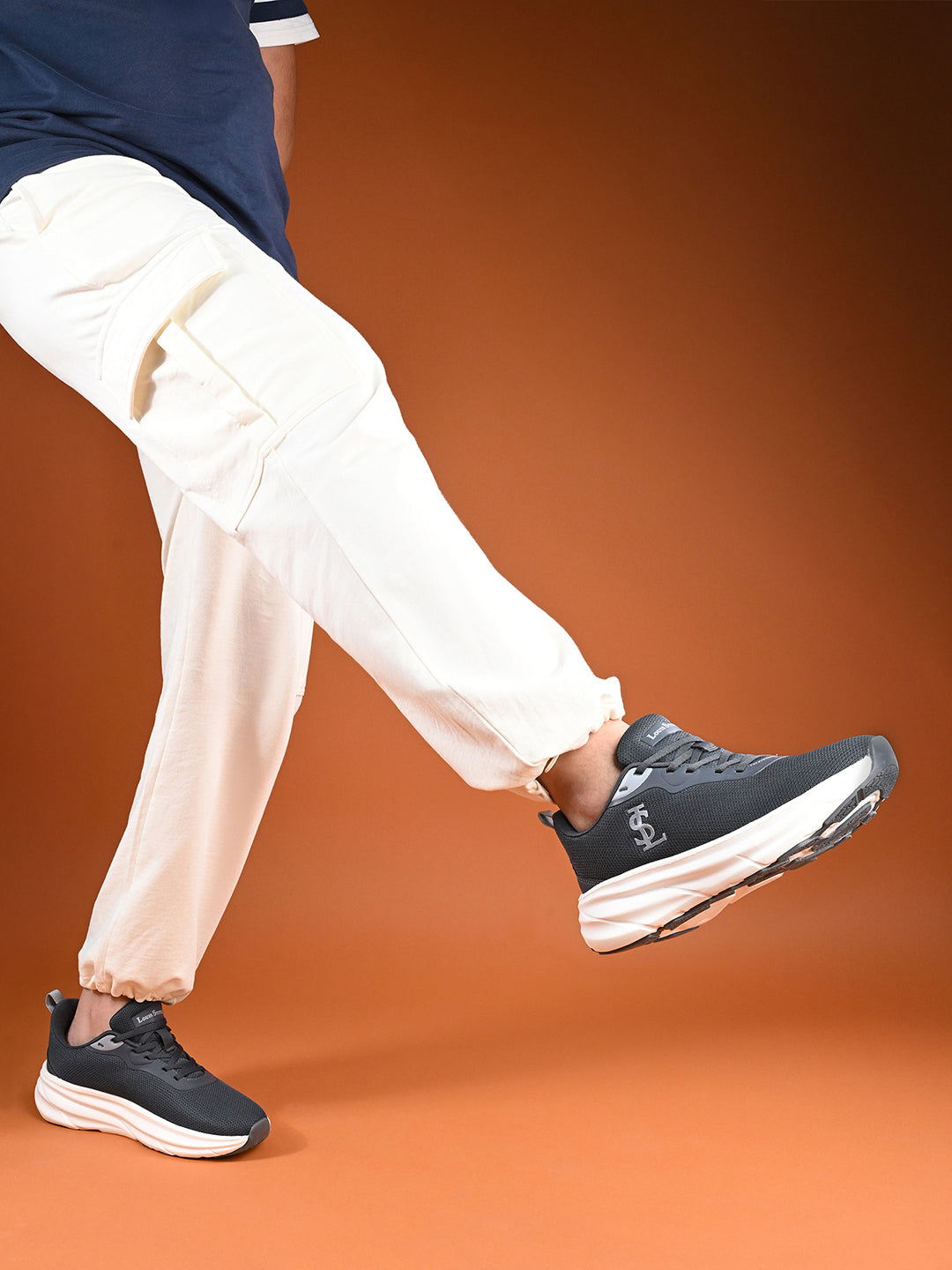 Ash Grey Lightweight Athleisure Flyknit Sport Shoes