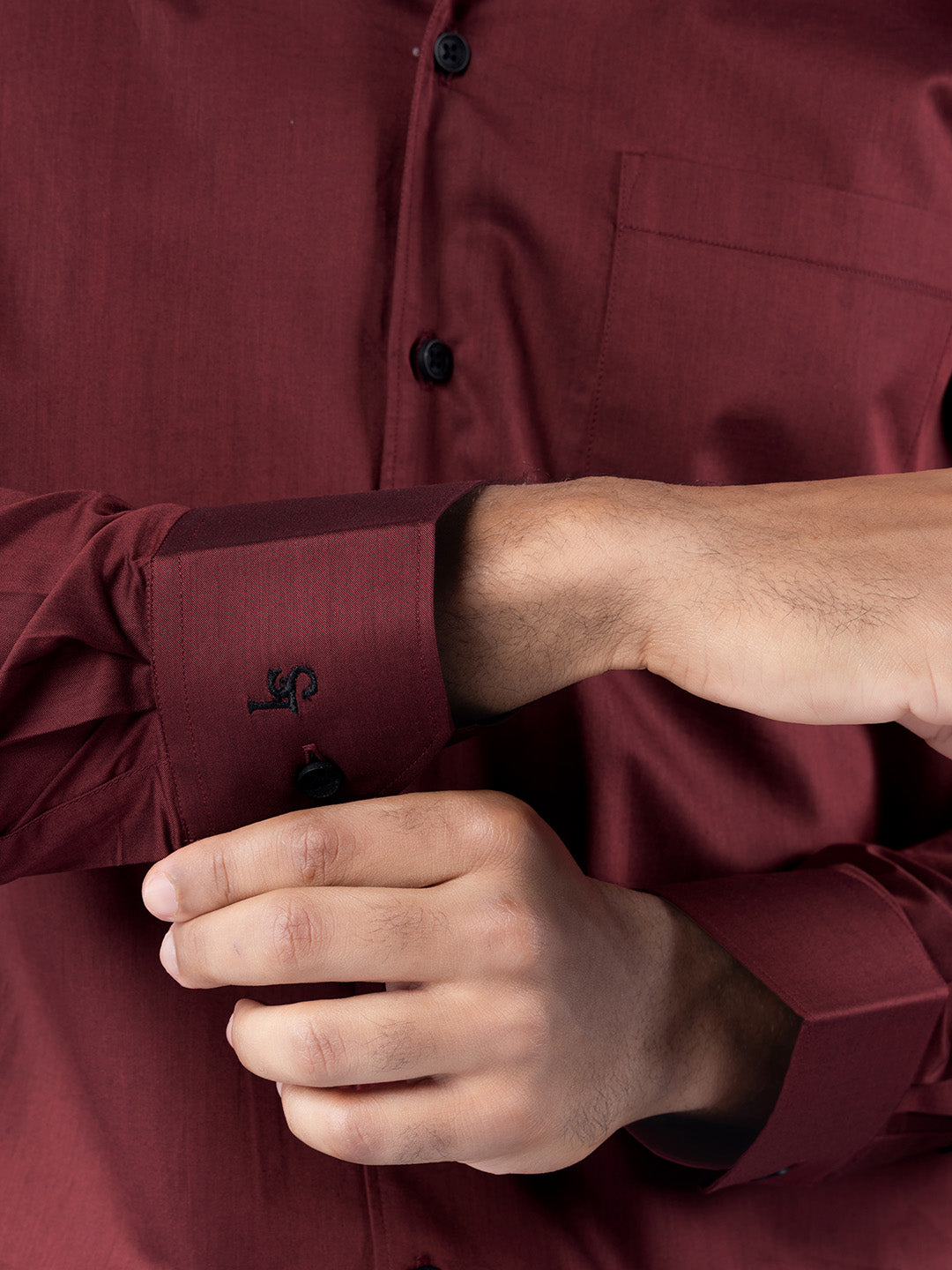Men's Regular Fit Solid Red Formal Shirt
