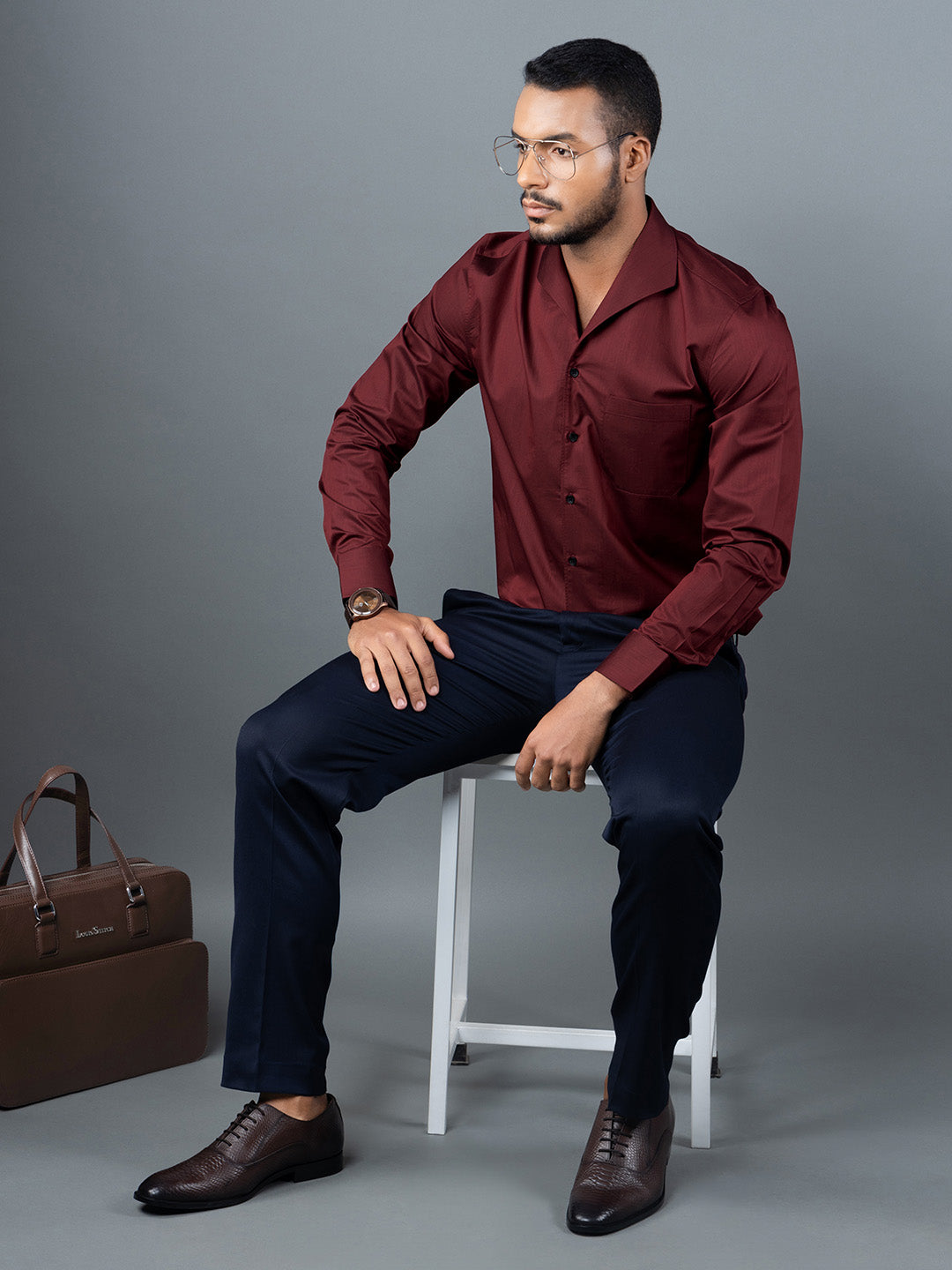 Men's Regular Fit Solid Red Formal Shirt