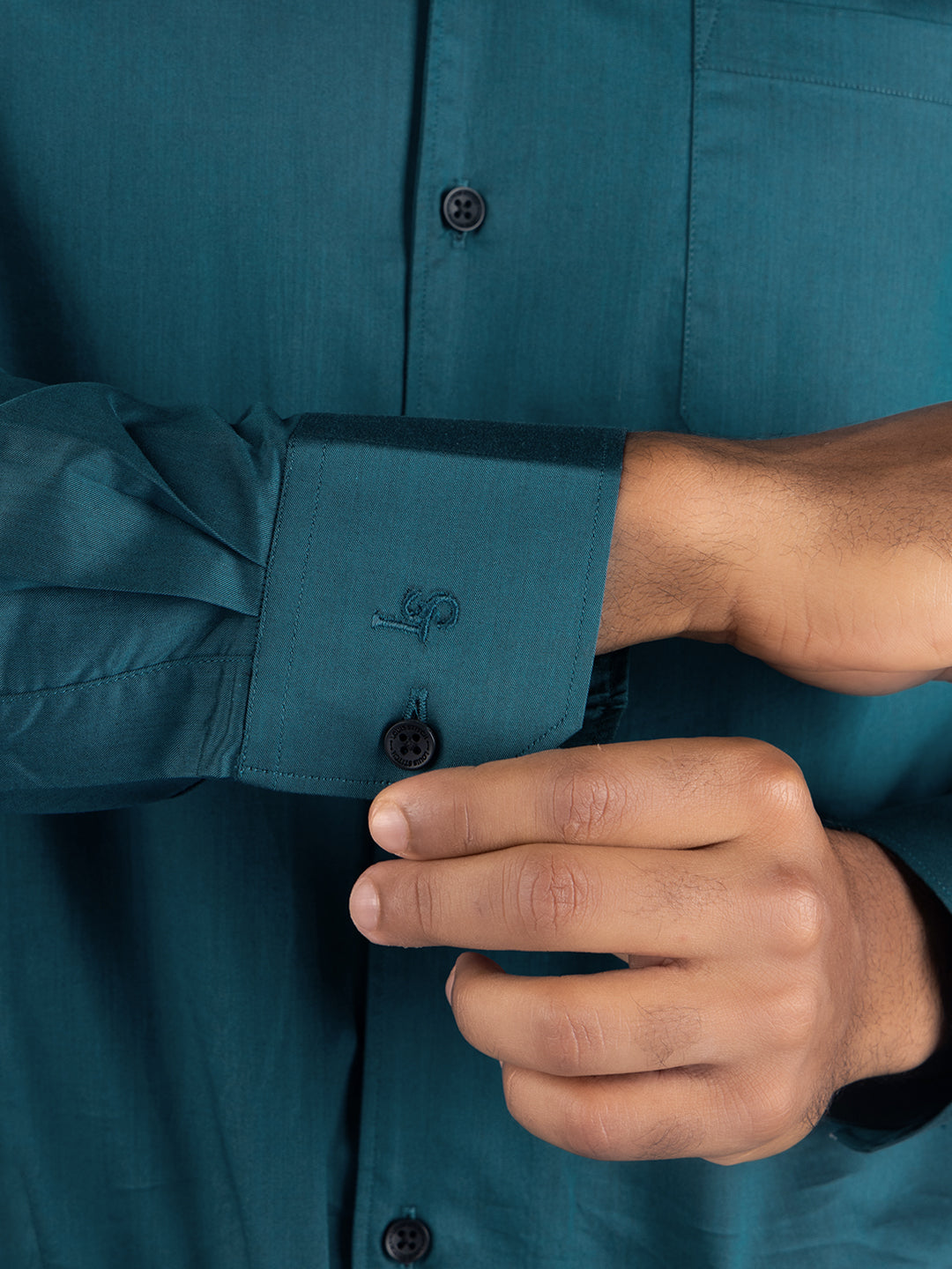 Men's Regular Fit Solid Green Formal Shirt