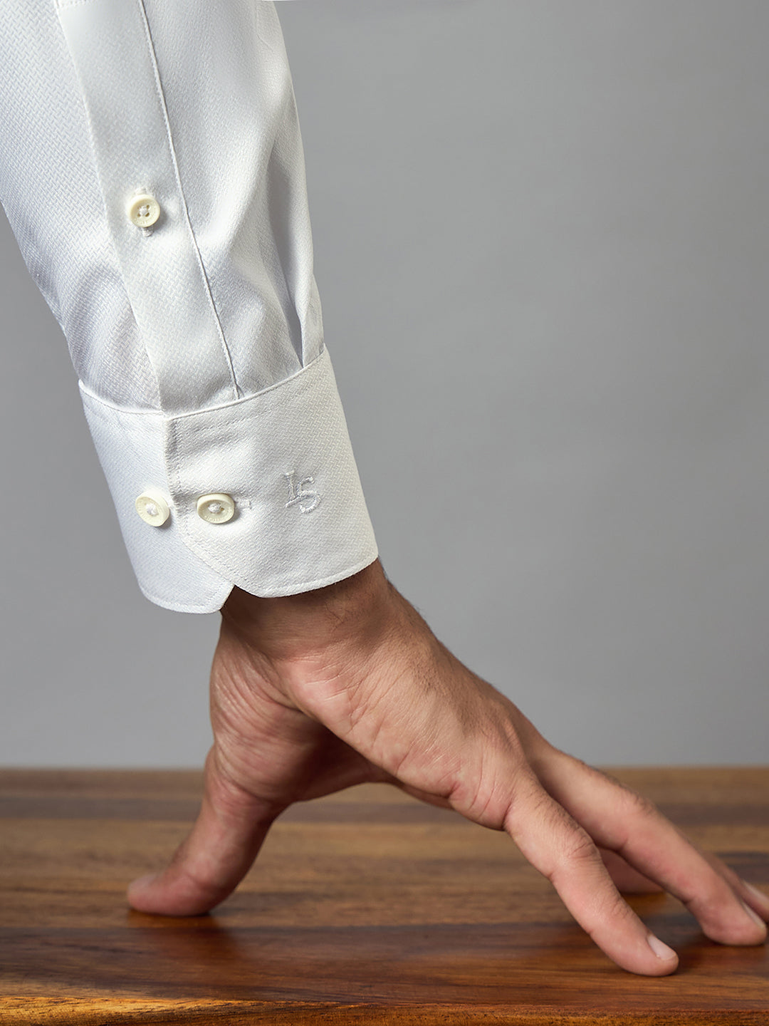 Men's Textured White Full Sleeves Regular Fit Formal Shirt