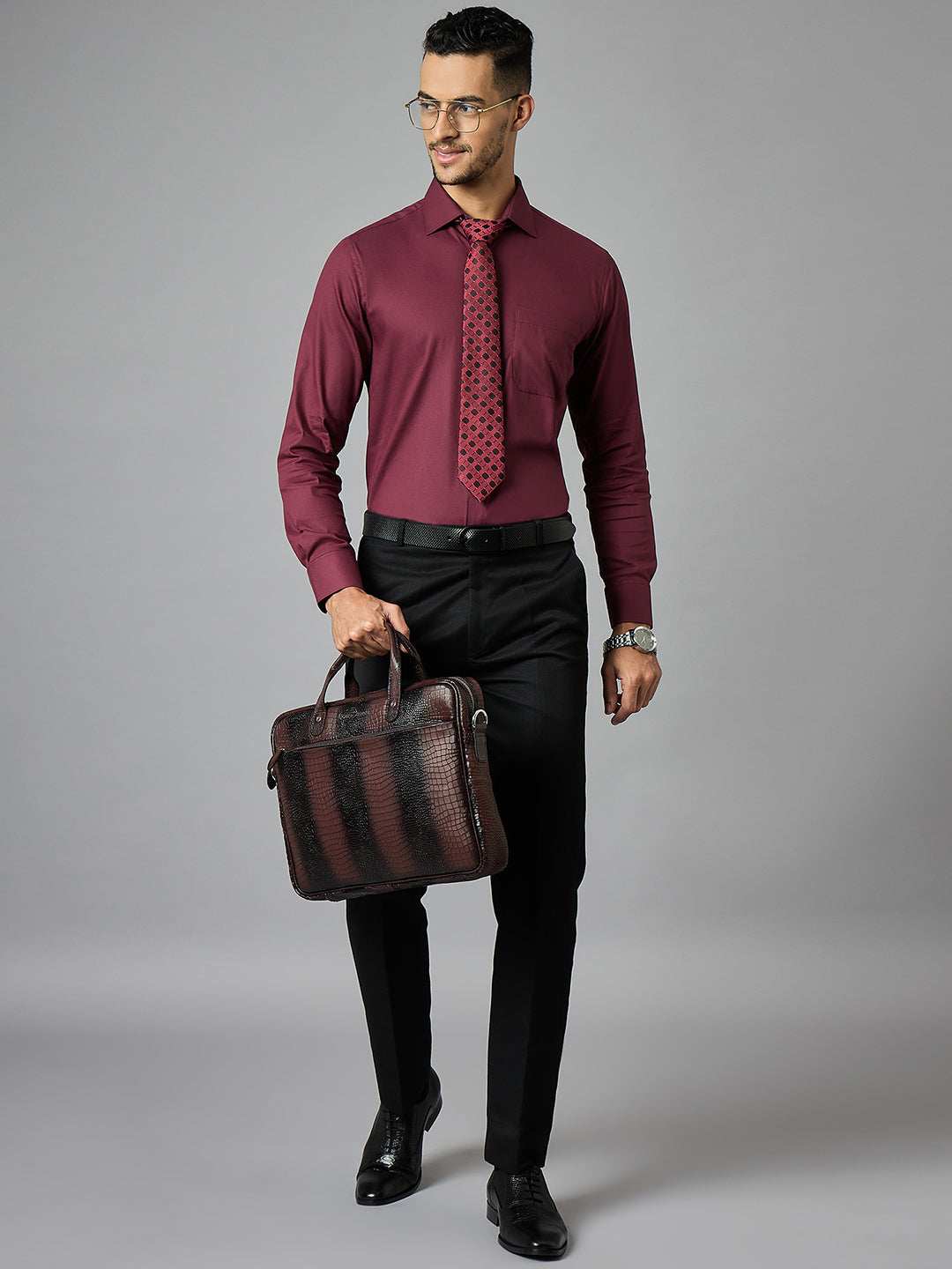 Men's Textured Red Full Sleeves Regular Fit Formal Shirt