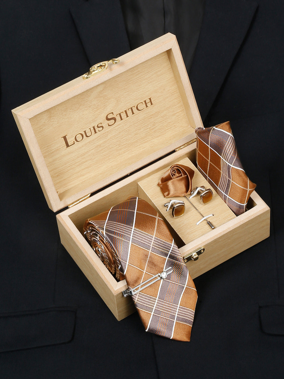 Checkered Brown Italian Silk Necktie Set Pocket Square Chrome Tiepin cufflinks and Brooch