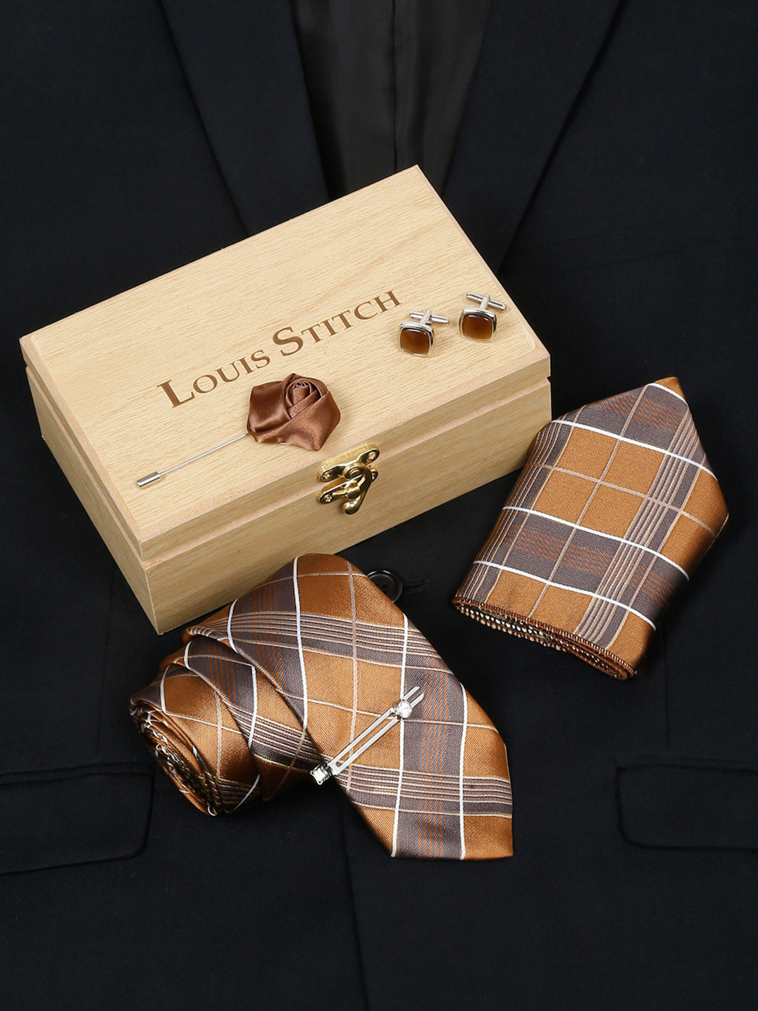 Checkered Brown Italian Silk Necktie Set Pocket Square Chrome Tiepin cufflinks and Brooch