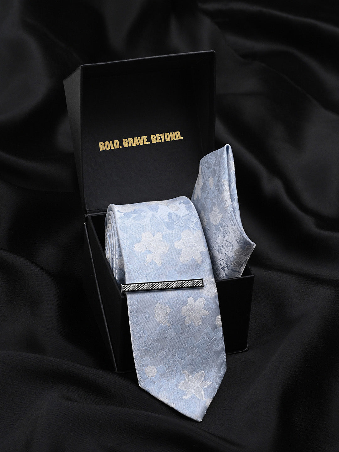 Floral Blue & White Luxury Polyster Micro Fabric Necktie Set Pocket Square Chrome Tiepin