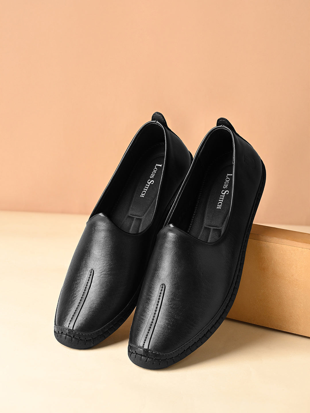 Jet Black Ethnic Slip-On Shrunken Nagra Juti and Mojari