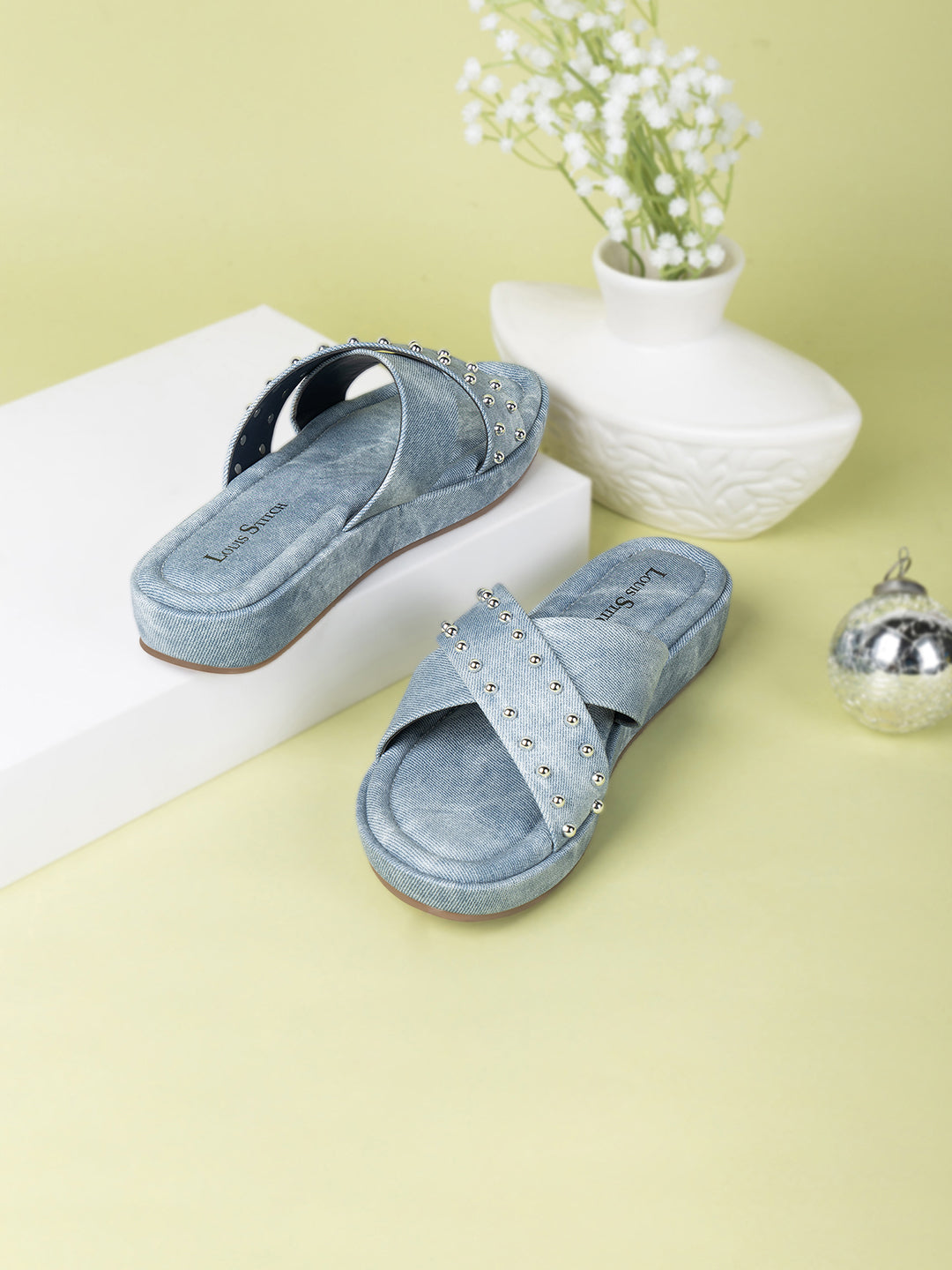 Women's Blue Cross Strap and Beaded Embellishments Lightweight Sandals