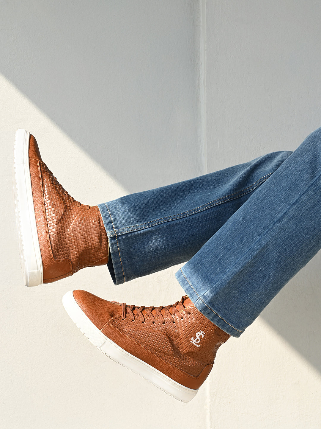 Russet Tan Comfortable Lace-Up Sneaker