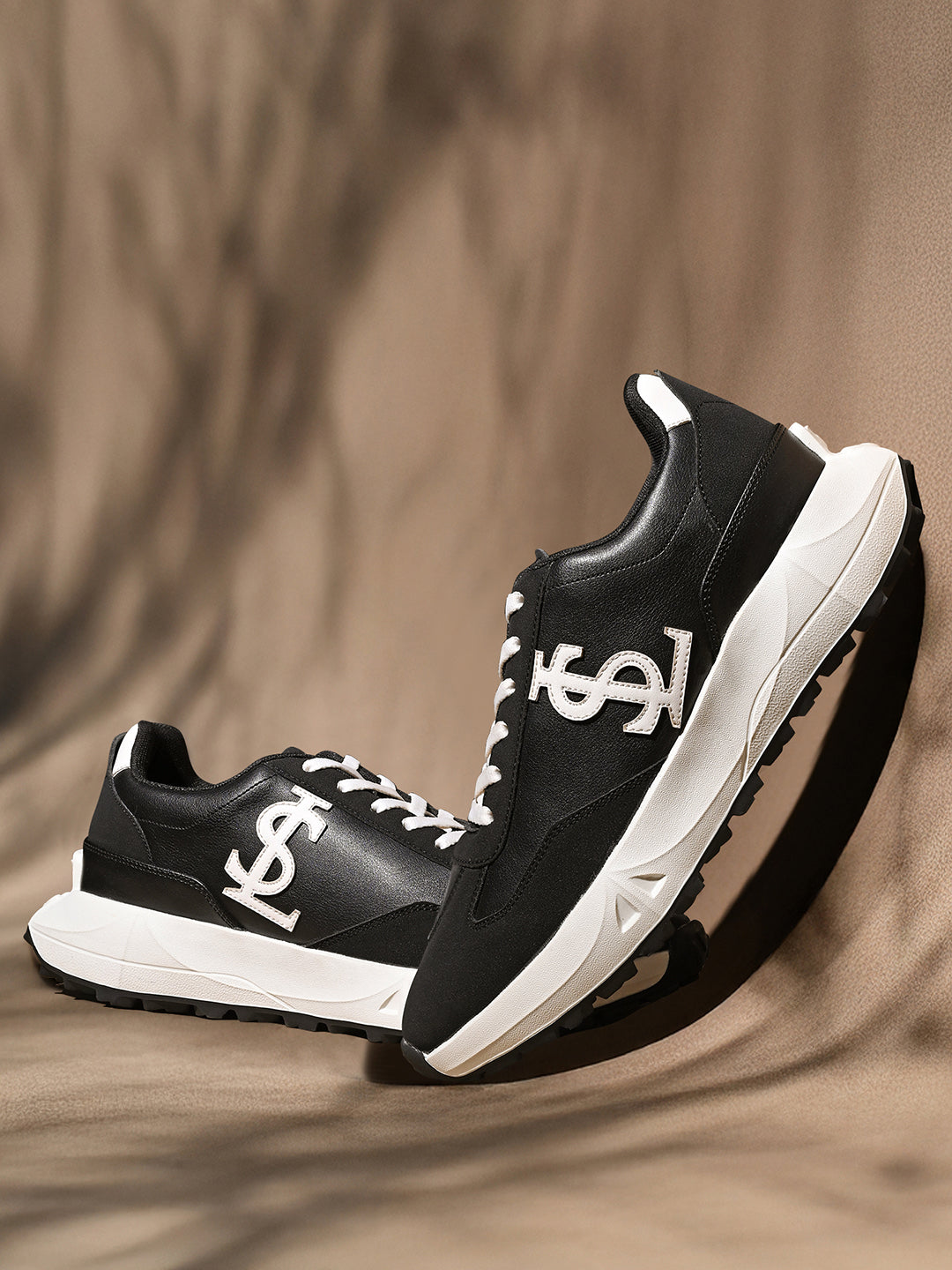 Egyptian Black Casual Lightweight Lace-Up Sneakers