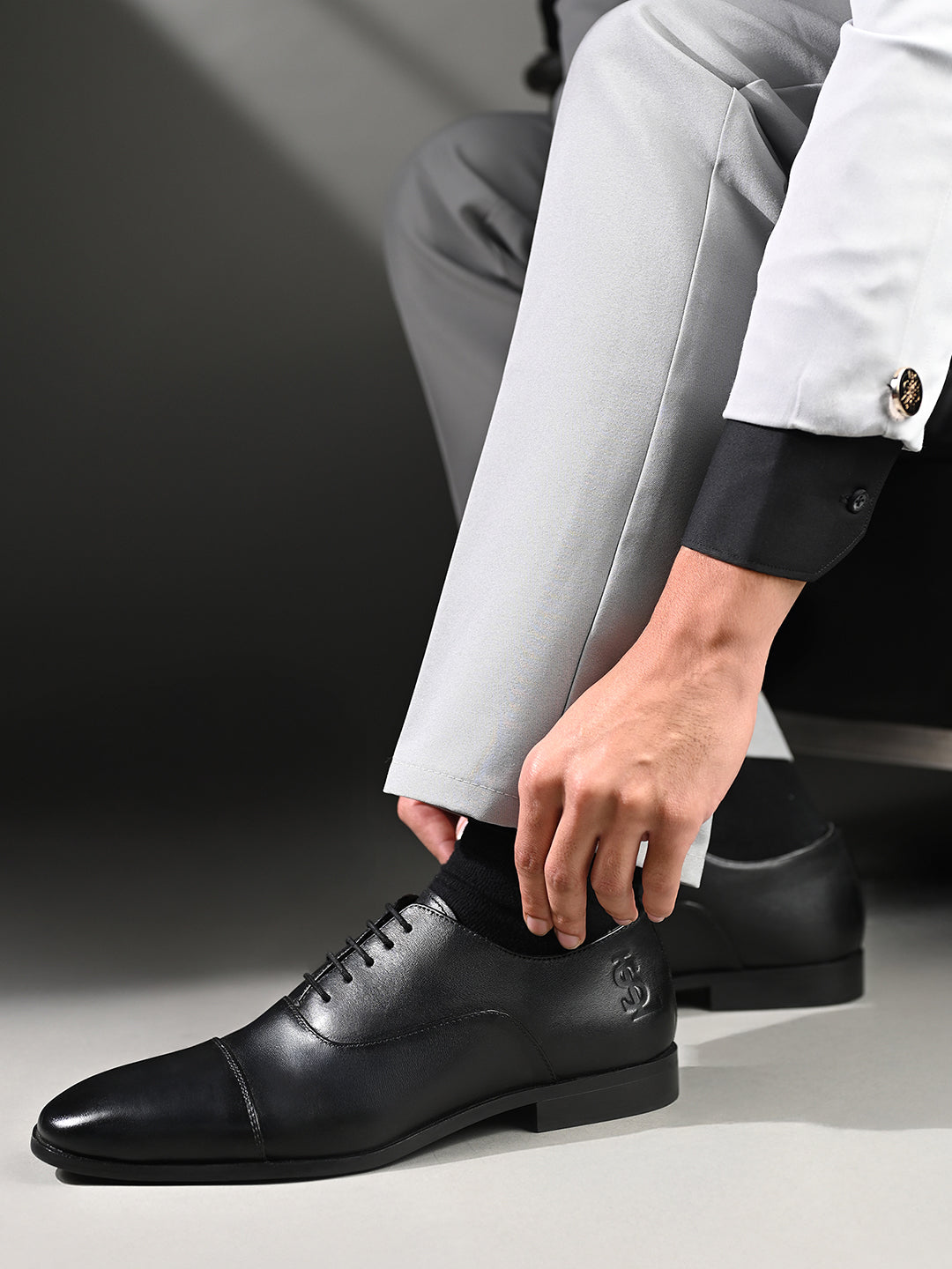 Jet Black Italian Crust Leather Formal Derbys