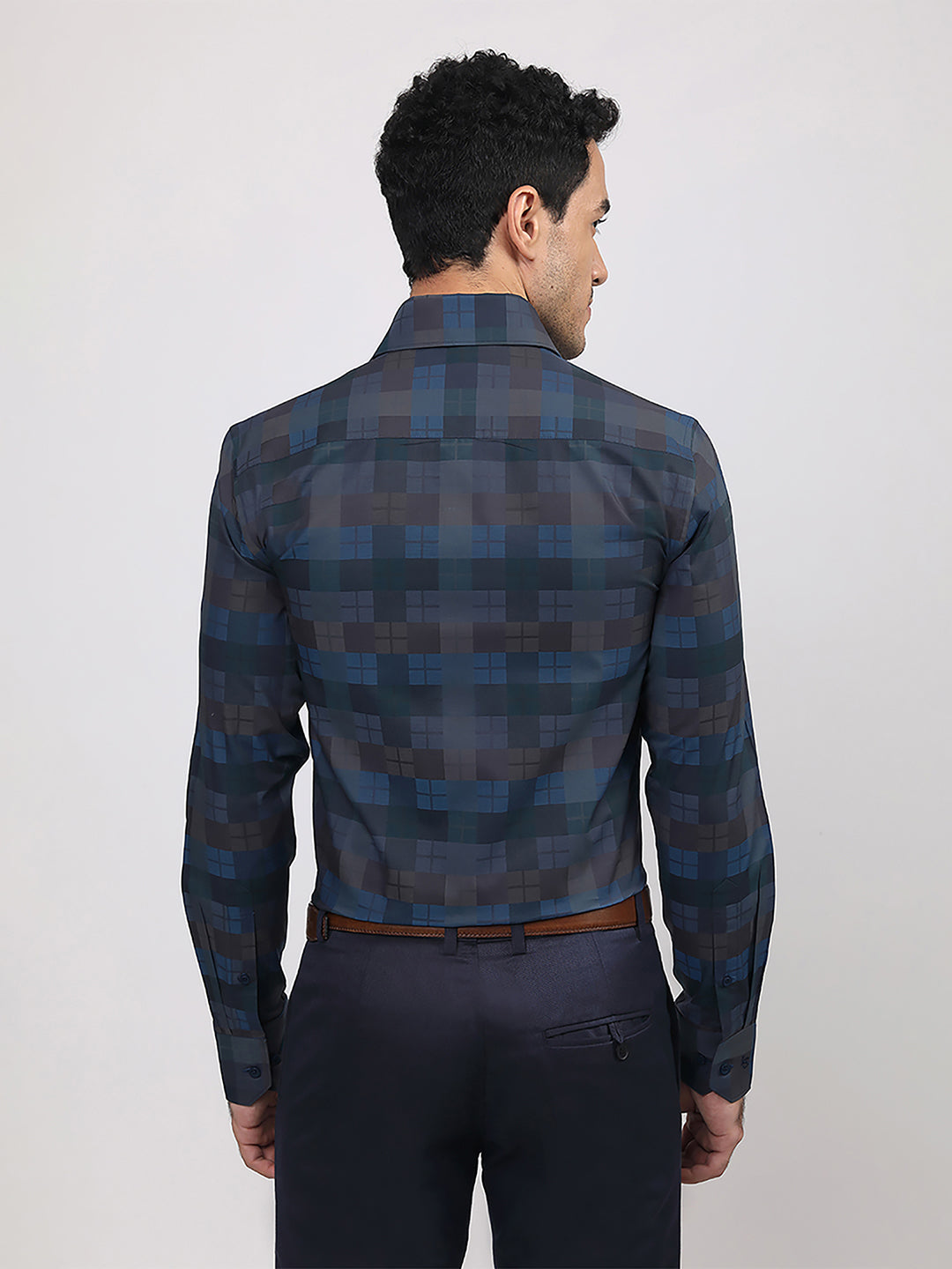 Regular Fit Formal Shirts For Men Perfectly Handfinished Collar & Cuffs