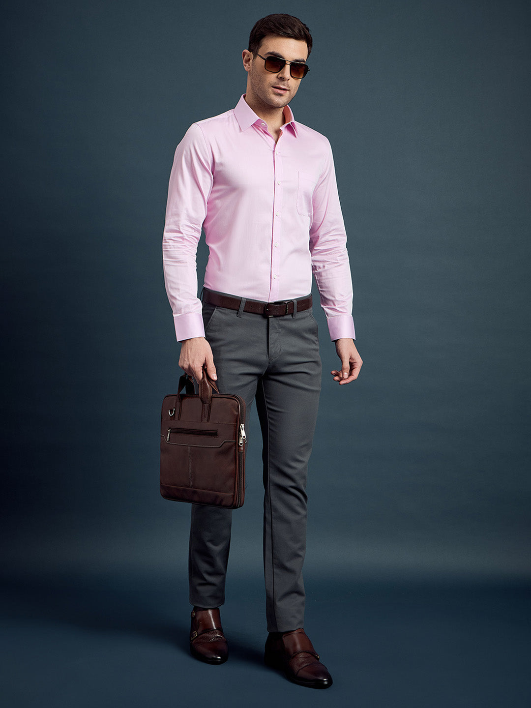 Men's Regular Fit Solid Pink Formal Shirt