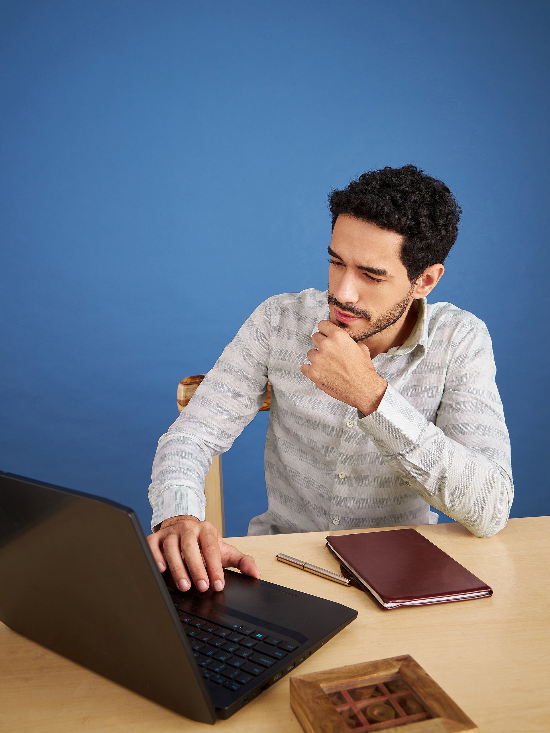 Regular Fit Formal Abstract Green Shirt For Men