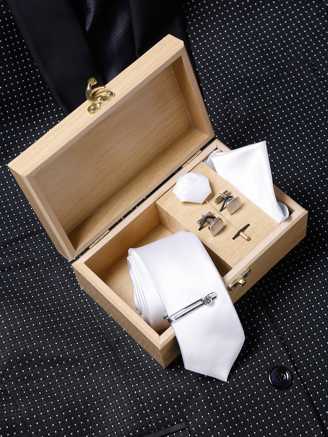 White Luxury Italian Silk Necktie Set With Pocket Square Cufflinks Brooch Chrome Tie pin