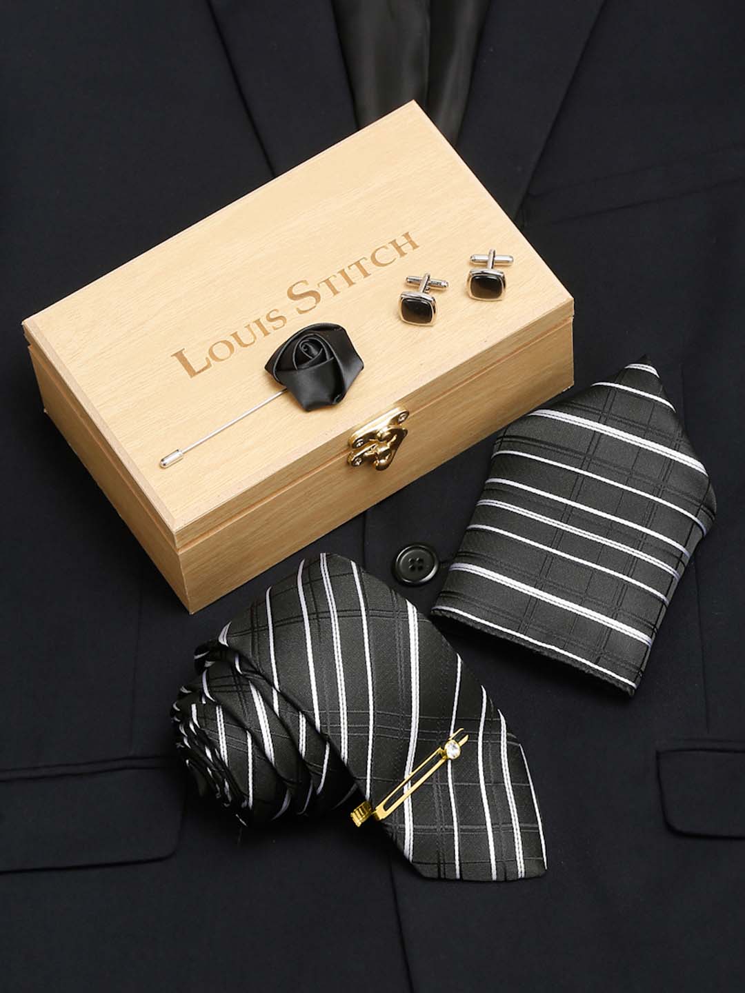 Checkered Black and White Italian Silk Necktie Set Pocket Square Golden Tiepin cufflinks and Brooch