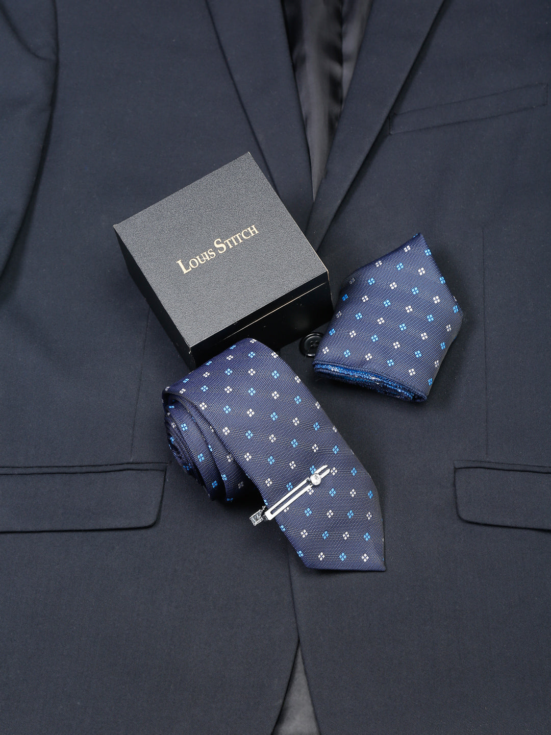 Floaral Printed Blue Luxury Italian Silk Necktie Set With Pocket Square Chrome Tie pin