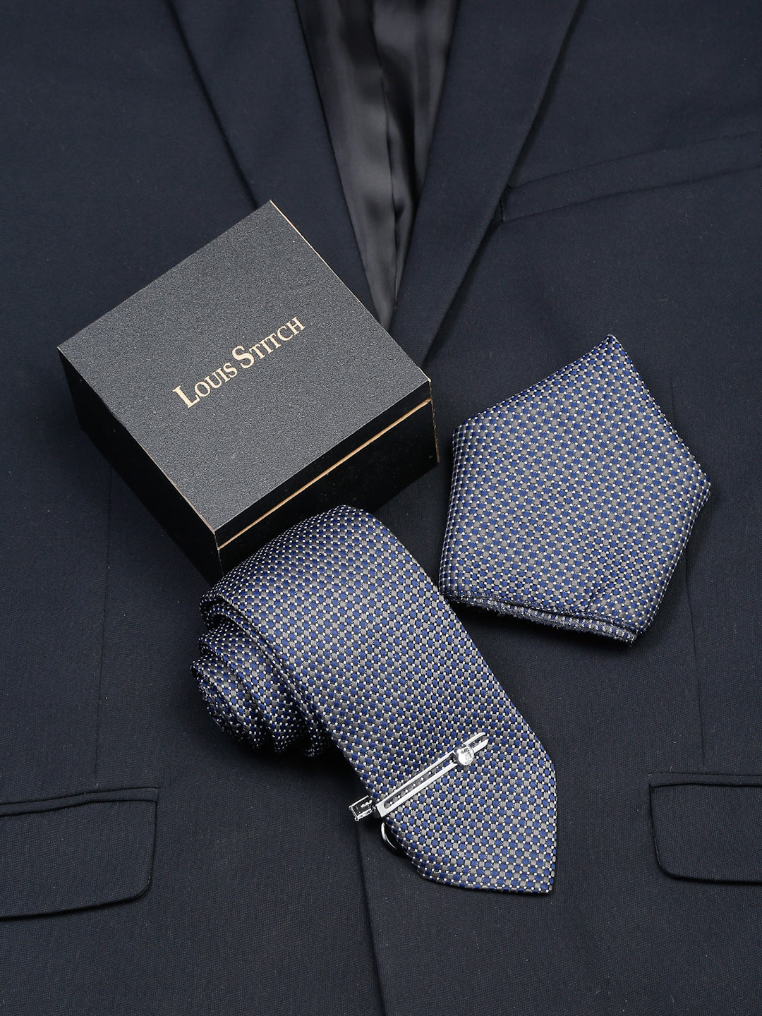 Blue Checkerd Luxury Italian Silk Necktie Set With Pocket Square Chrome Tie pin
