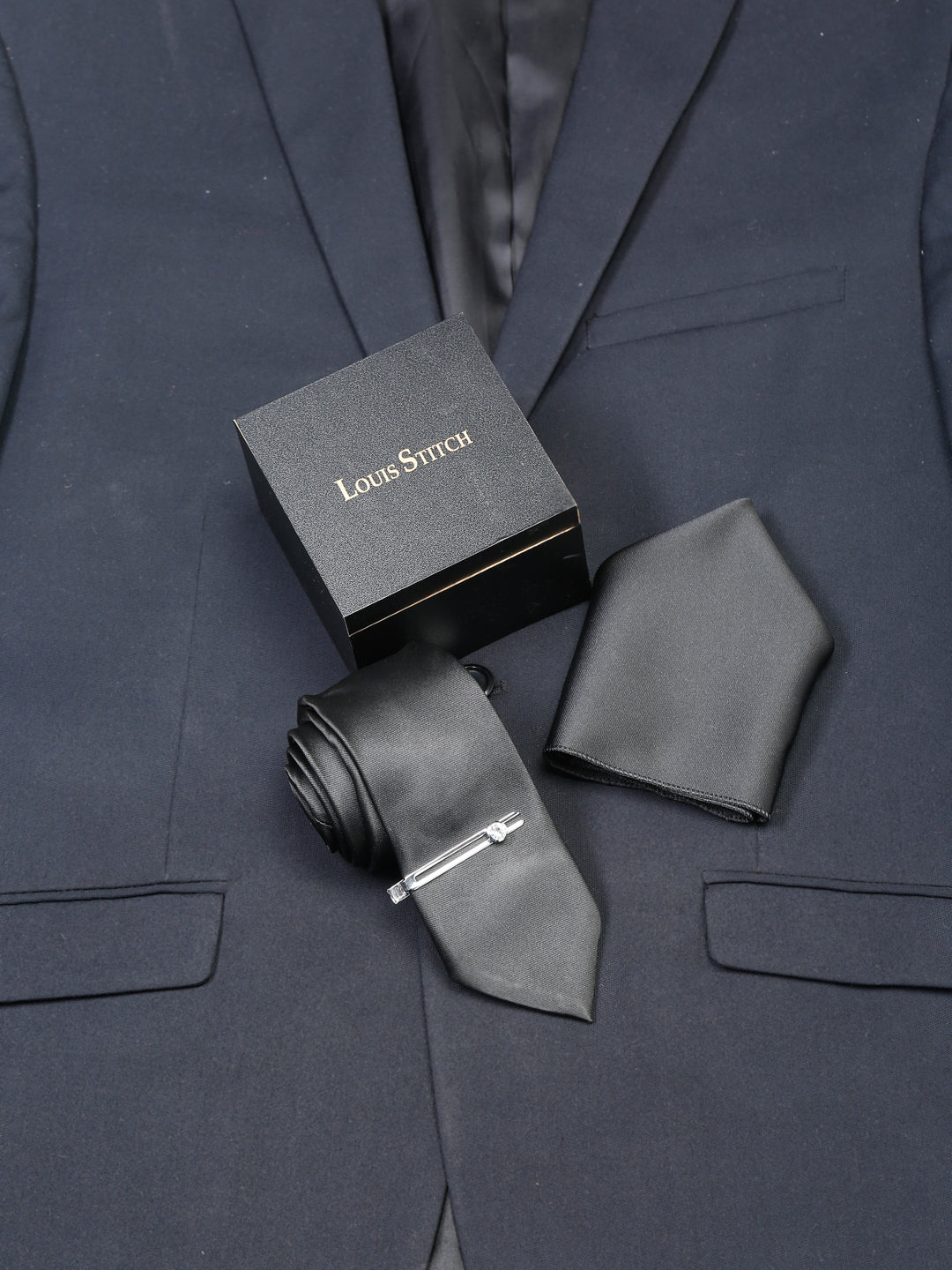 Devils Black Luxury Italian Silk Necktie Set With Pocket Square Chrome Tie pin