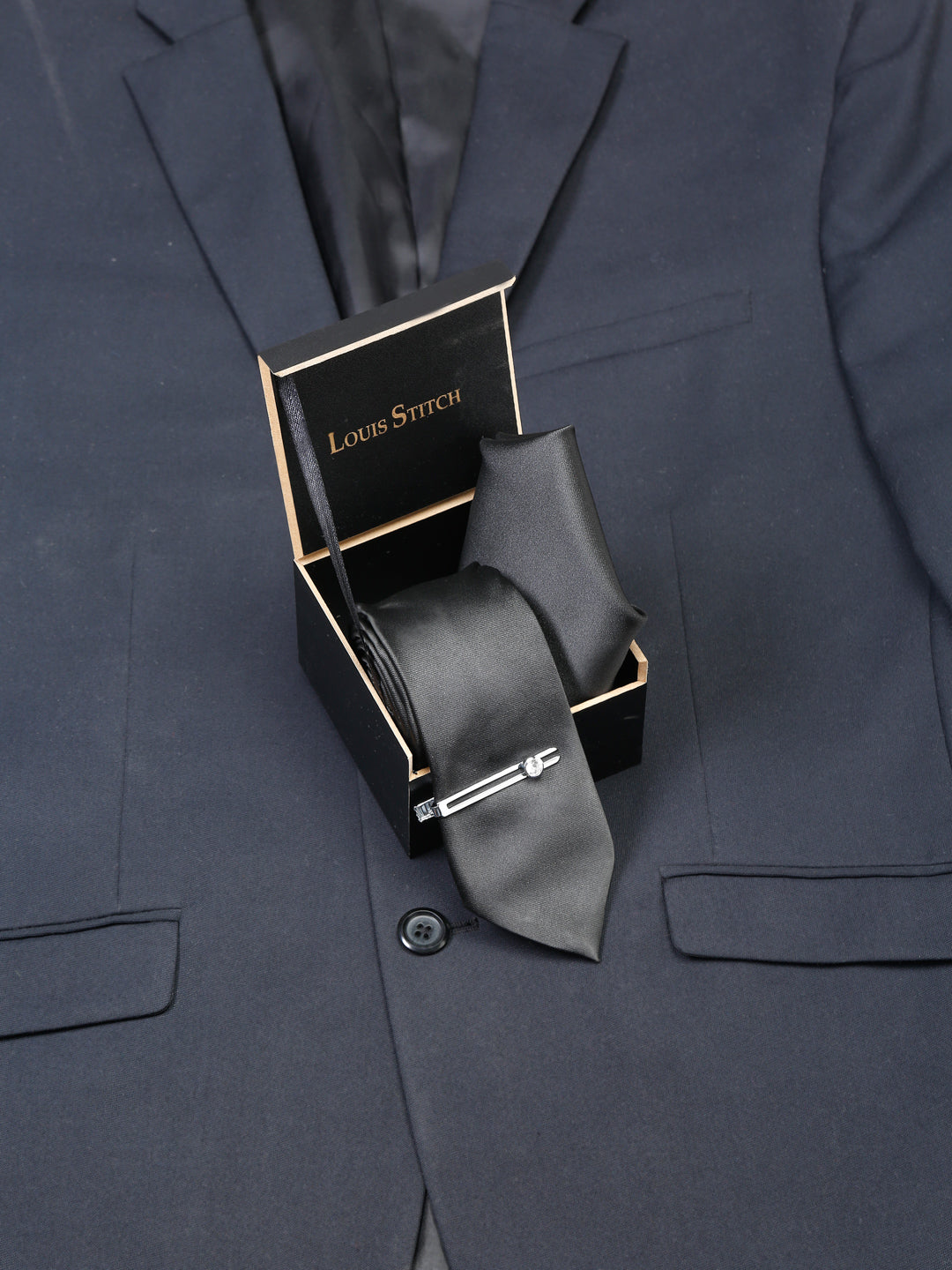 Devils Black Luxury Italian Silk Necktie Set With Pocket Square Chrome Tie pin