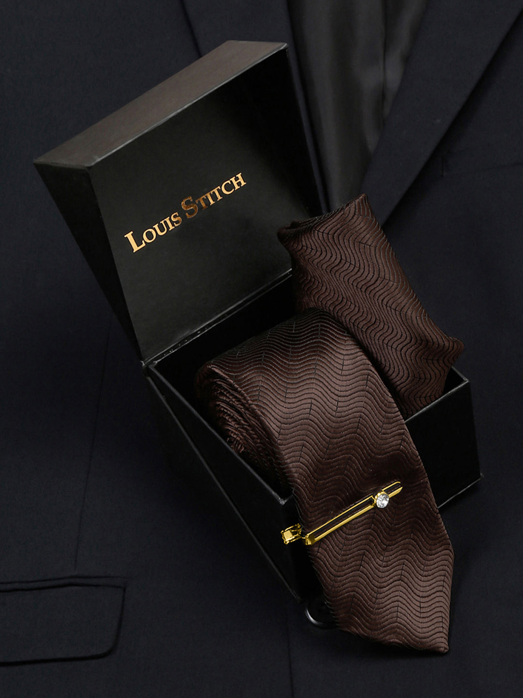 Van Dyke Brown Italian Silk Necktie Set Pocket Square Golden Tiepin