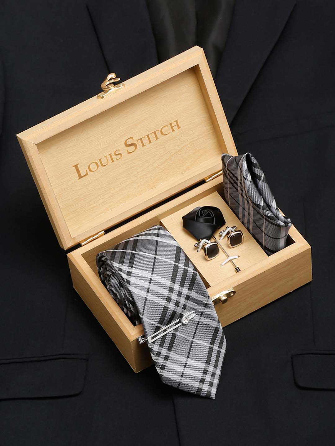 Steel Grey Italian Silk Necktie Set Pocket Square Chrome Tiepin cufflinks and Brooch