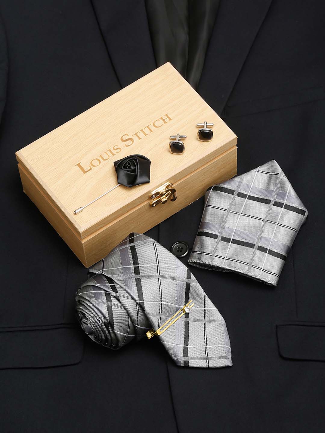 Pewter Grey Italian Silk Necktie Set Pocket Square Golden Tiepin cufflinks and Brooch