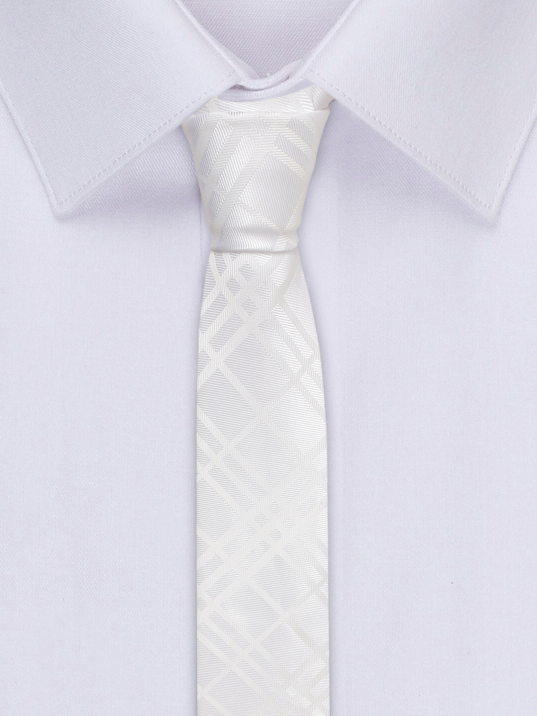 Snow White Italian Silk Necktie Set Pocket Square Chrome Tiepin cufflinks and Brooch