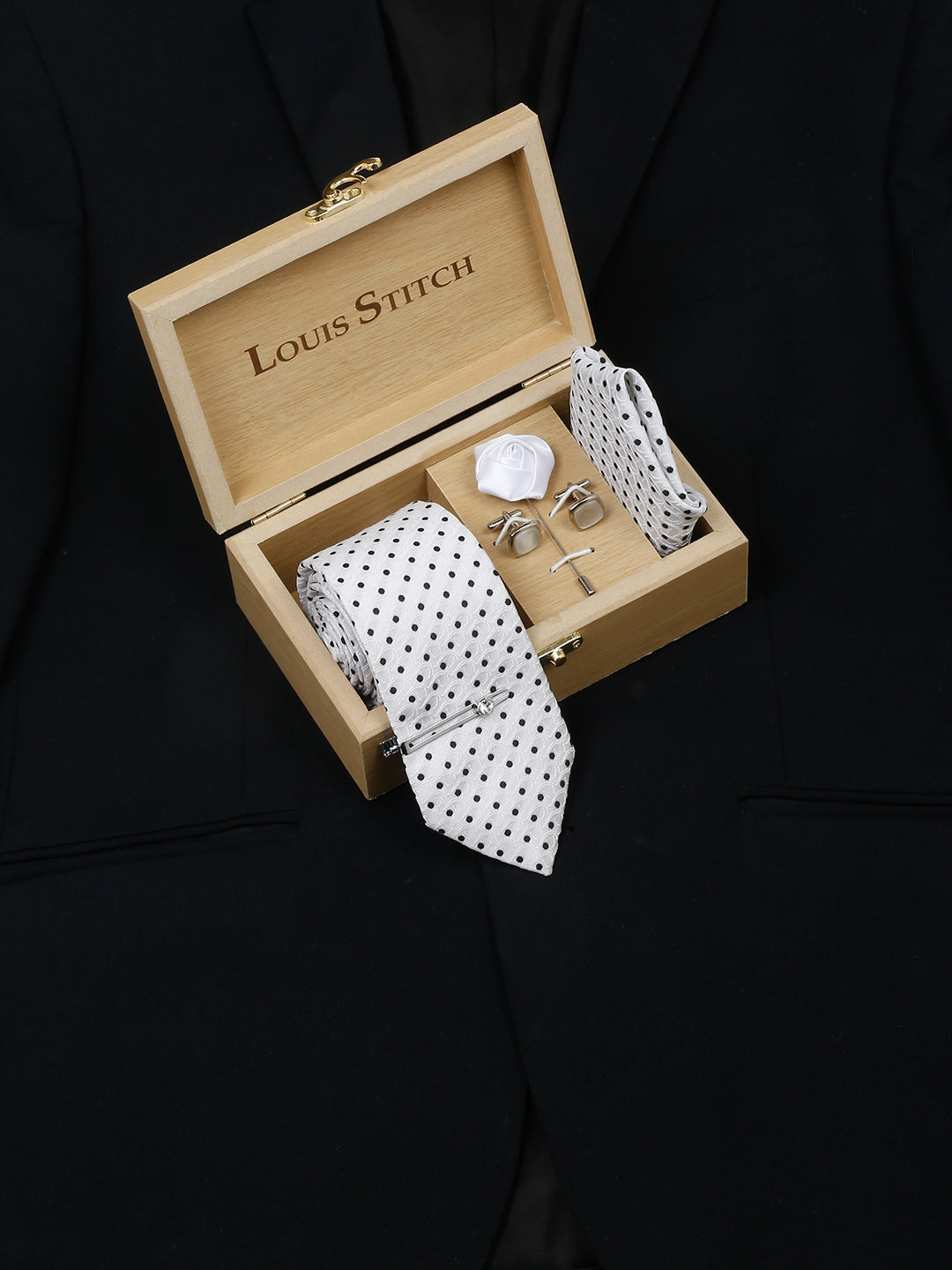Admiral White Luxury Italian Silk Necktie Set