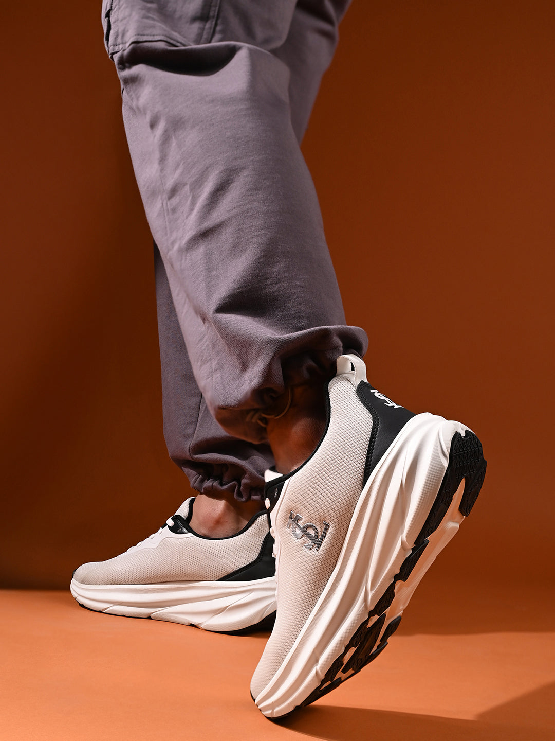 Canadian White Lightweight Athleisure Flyknit Sport Shoes