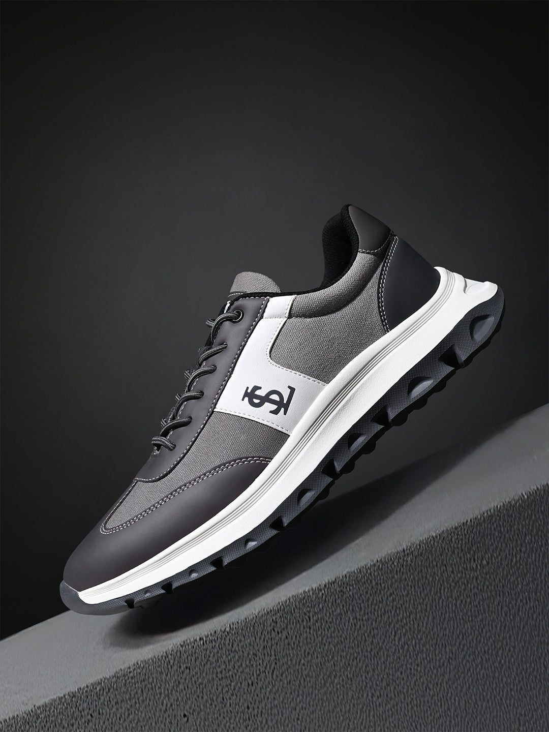 Urban Ash Casual Lightweight Elastic Laces Sneakers