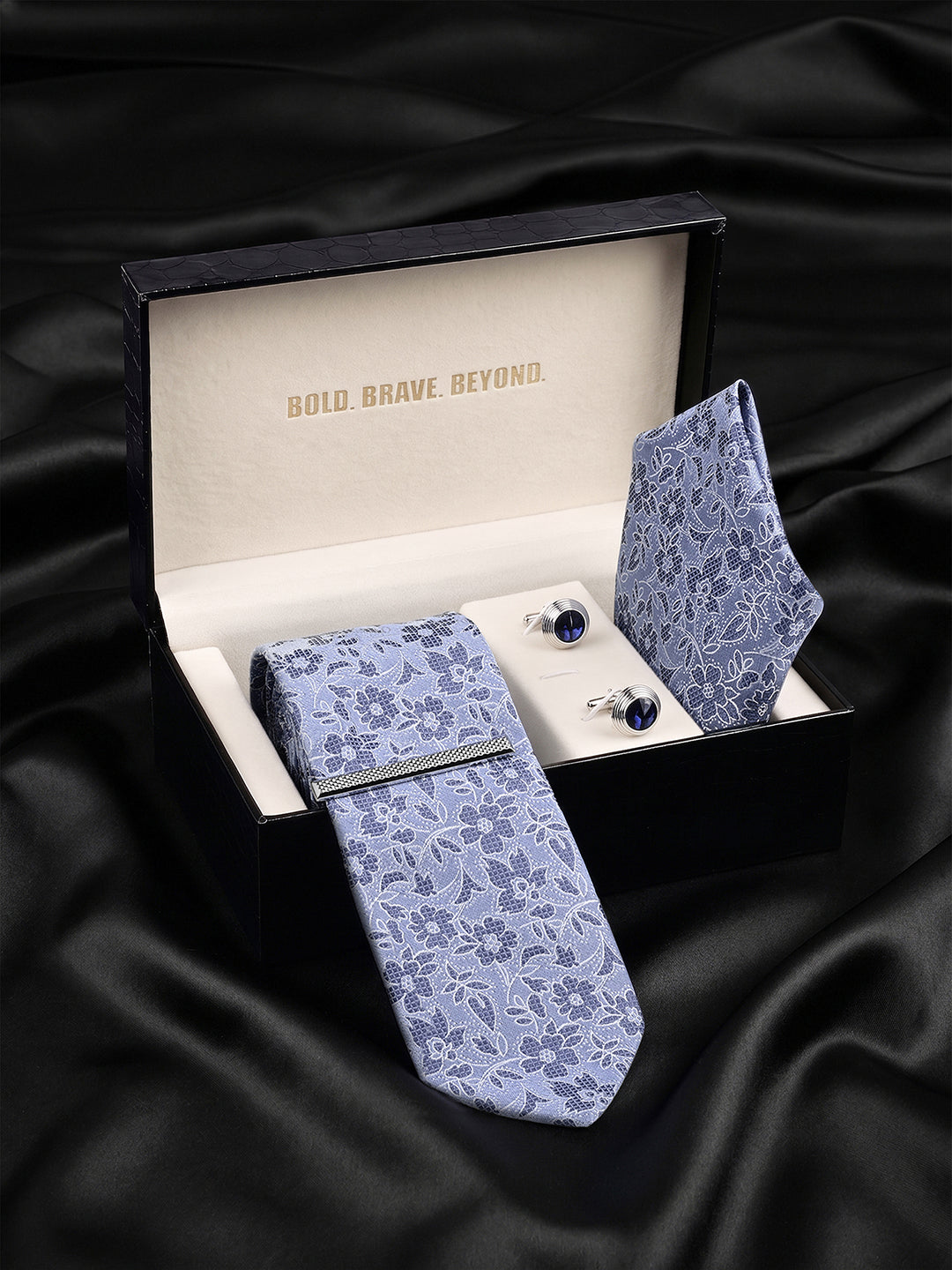 Textured Blue Luxury Polyster Micro Fabric Necktie Set Pocket Square Chrome Tiepin Cufflinks and Brooch