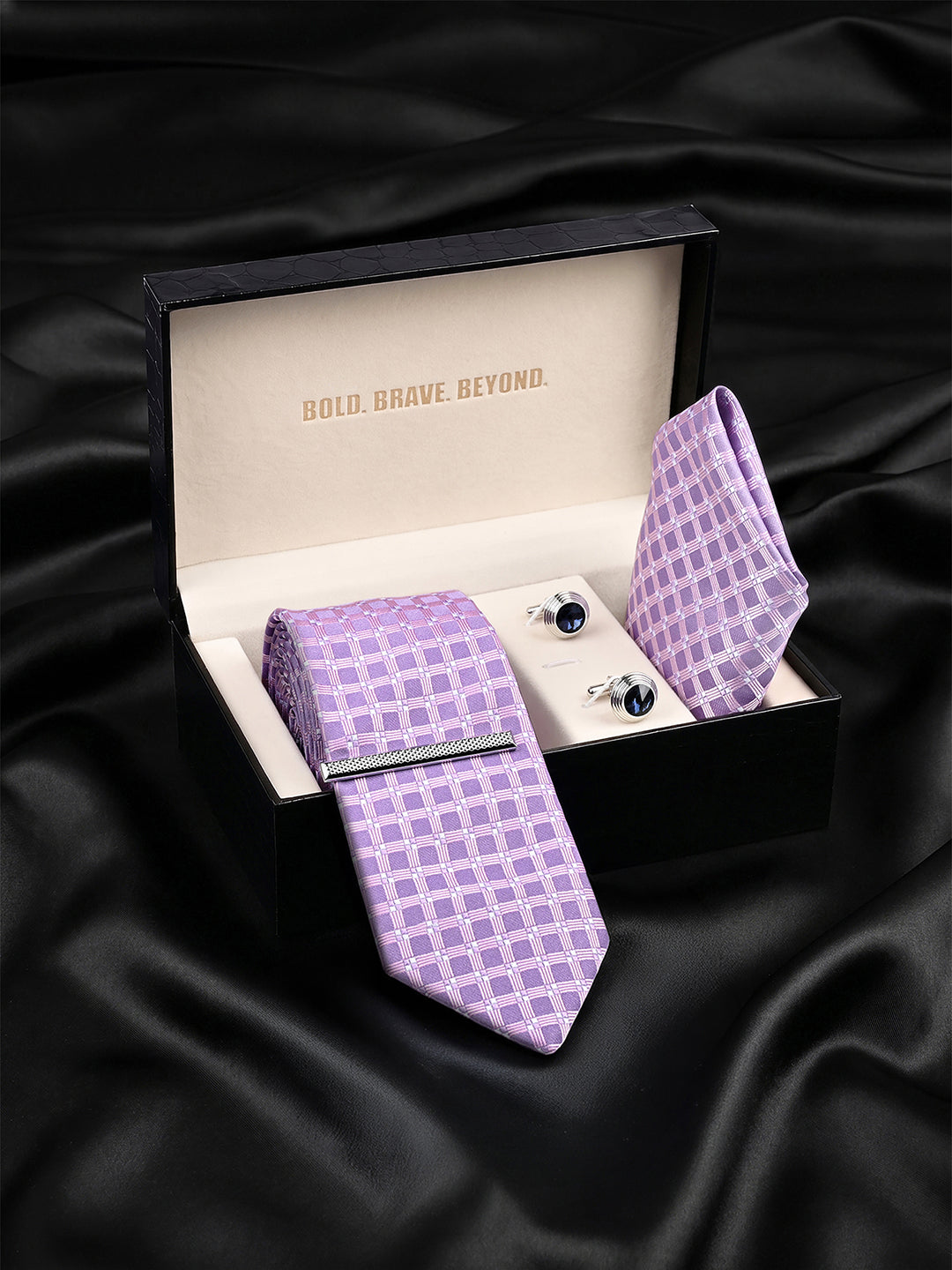 Lilac Luxury Polyster Micro Fabric Necktie Set Pocket Square Chrome Tiepin Cufflinks and Brooch