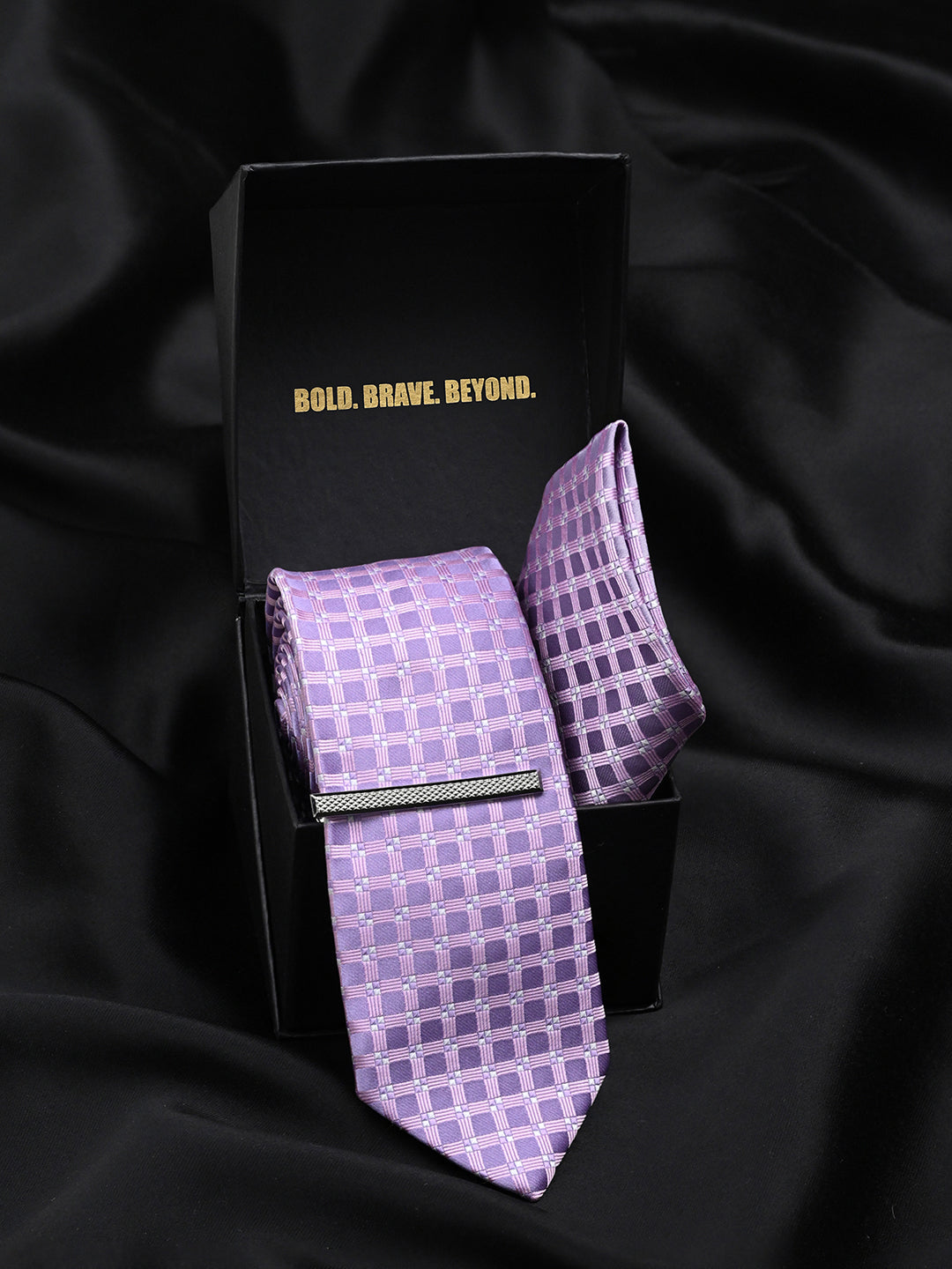 Lilac Luxury Polyster Micro Fabric Necktie Set Pocket Square Chrome Tiepin