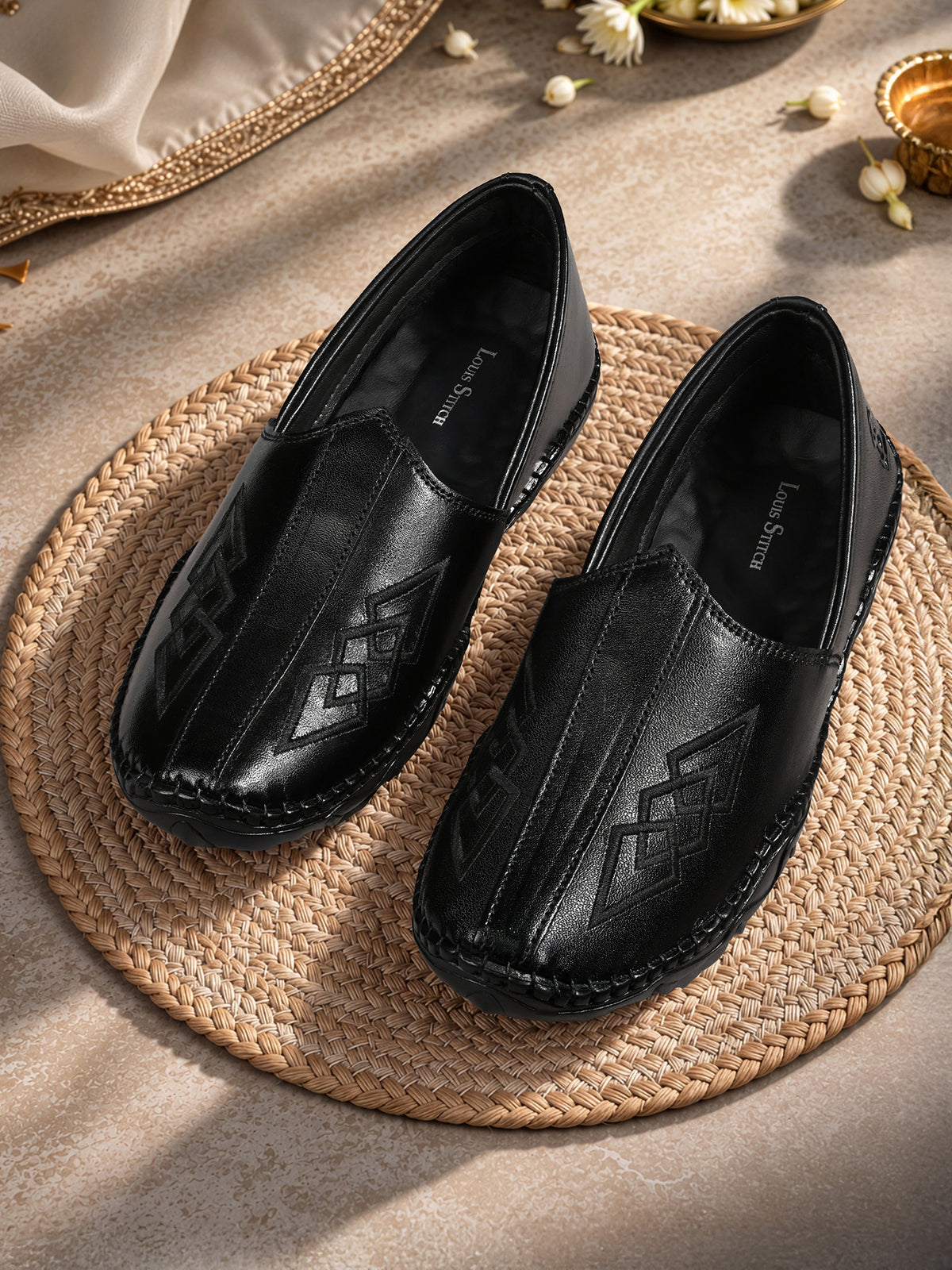 Jet Black Ethnic Slip-On Texture Nagra Juti and Mojari