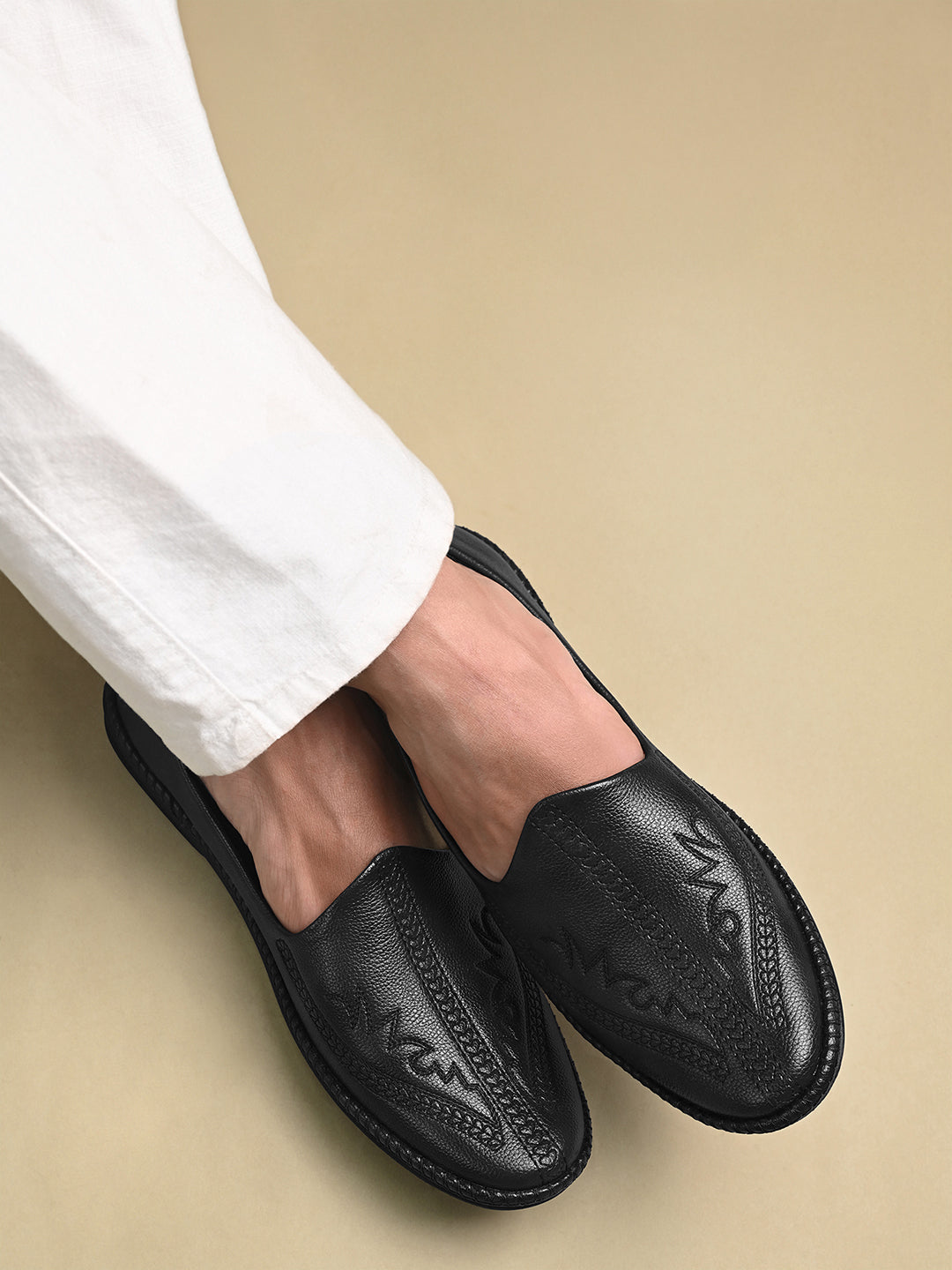 Jet Black Ethnic Slip-On Embroided Nagra Juti and Mojari