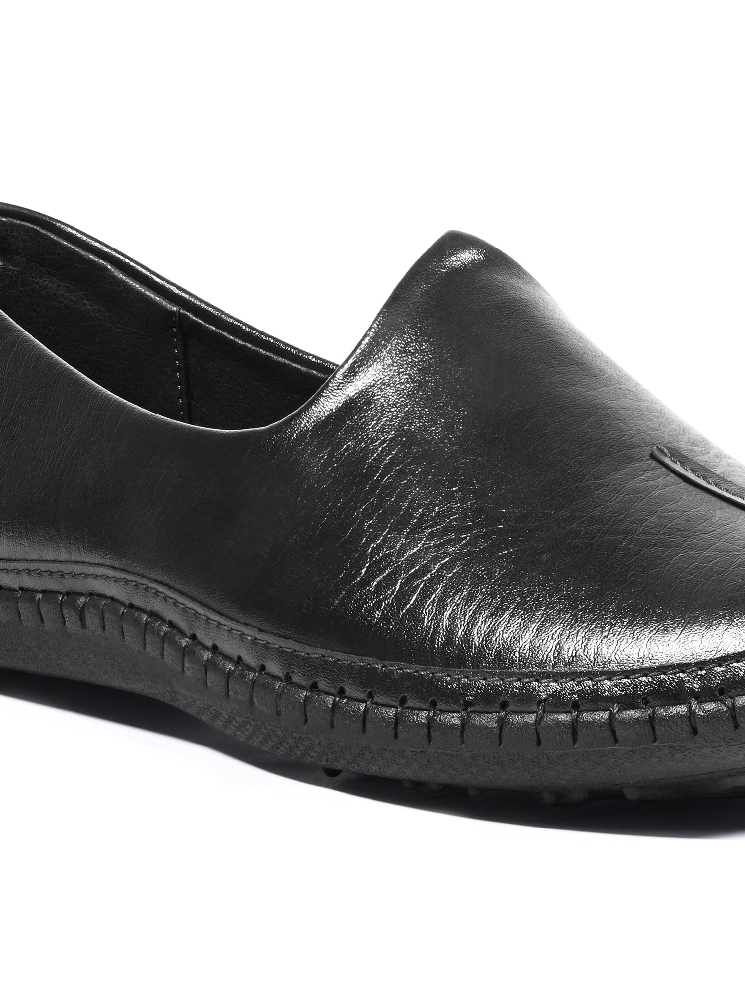 Jet Black Ethnic Slip-On Shrunken Nagra Juti and Mojari