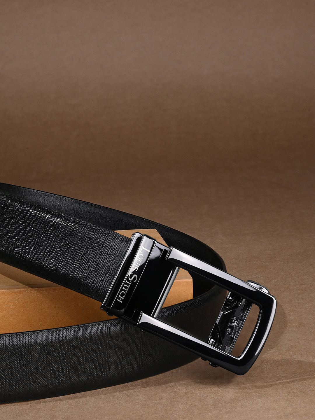 Premium VT Leather Men's Gunmetal Black Buckle Auto Lock Belt