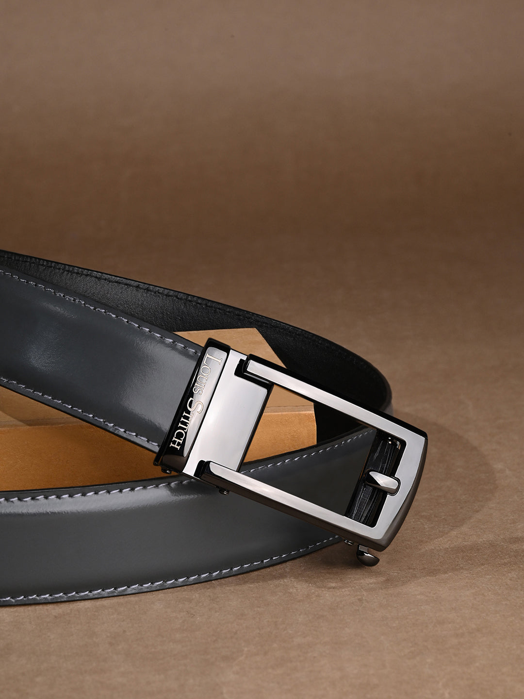 Premium VT Leather Men's Gunmetal Black Buckle Auto Lock Belt