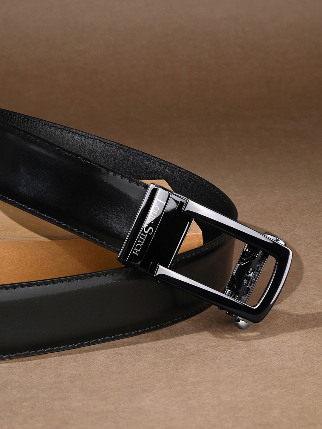 Premium VT Leather Men's Gunmetal Black Buckle Auto Lock Belt
