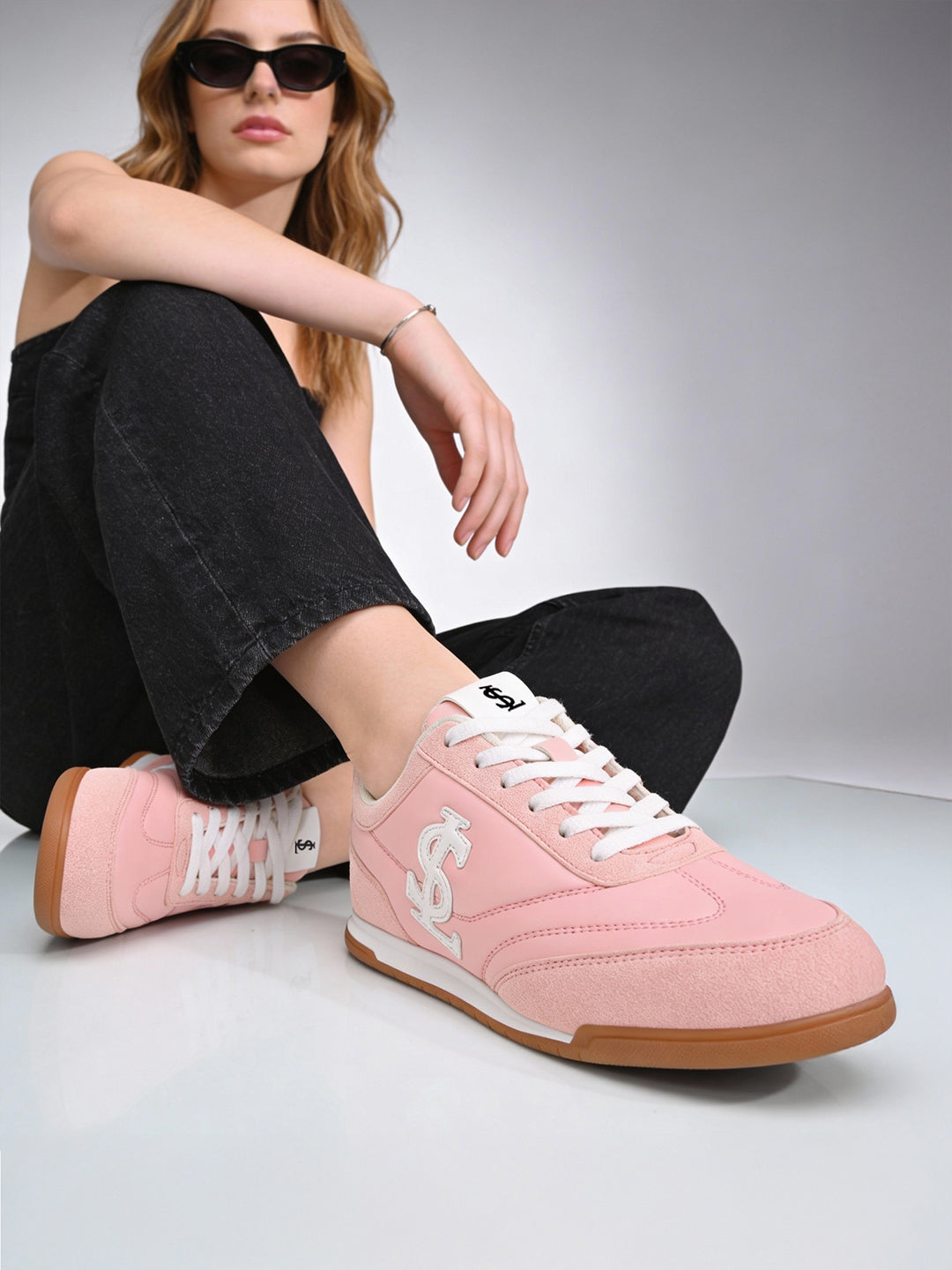 Women's Pink Lightweight and Comfortable Casual Lace-Up Sneakers