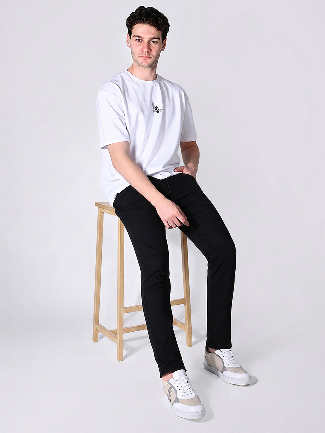 Signature Men's Black Slim Fit Mid Rise Jeans