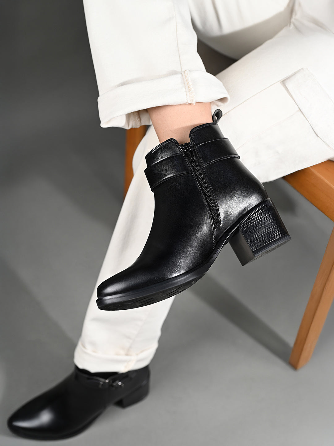 Women's Black Elegant Mid-Top Double Buckle Slip-On Chelsea Boots