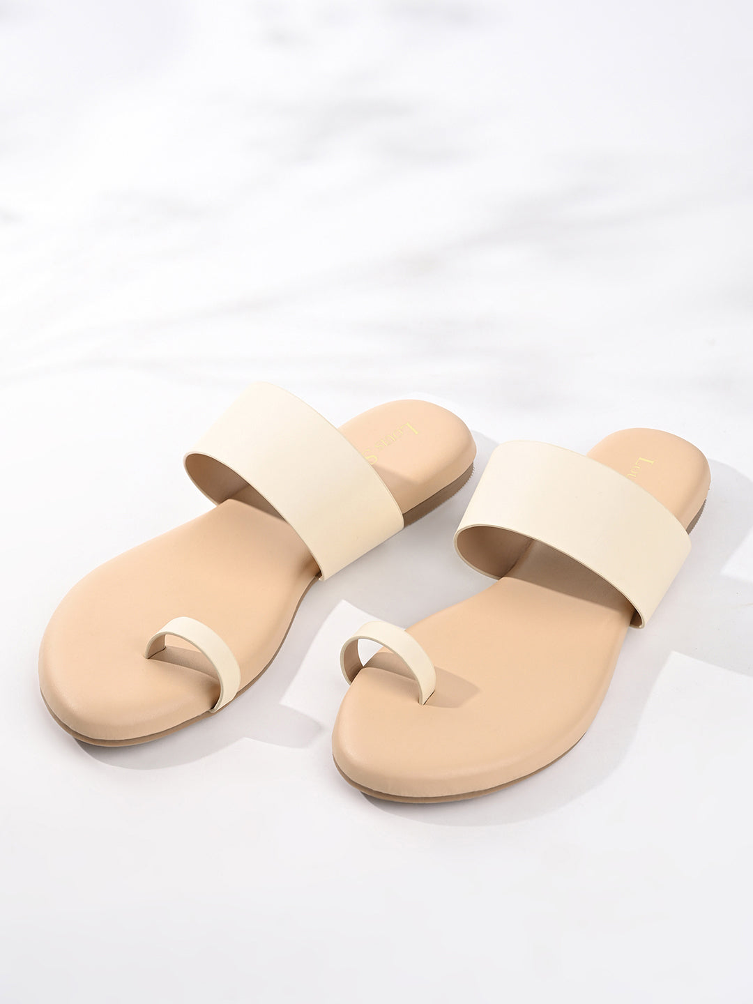 Women's Cream Flat Heel Toe-Ring Sandals