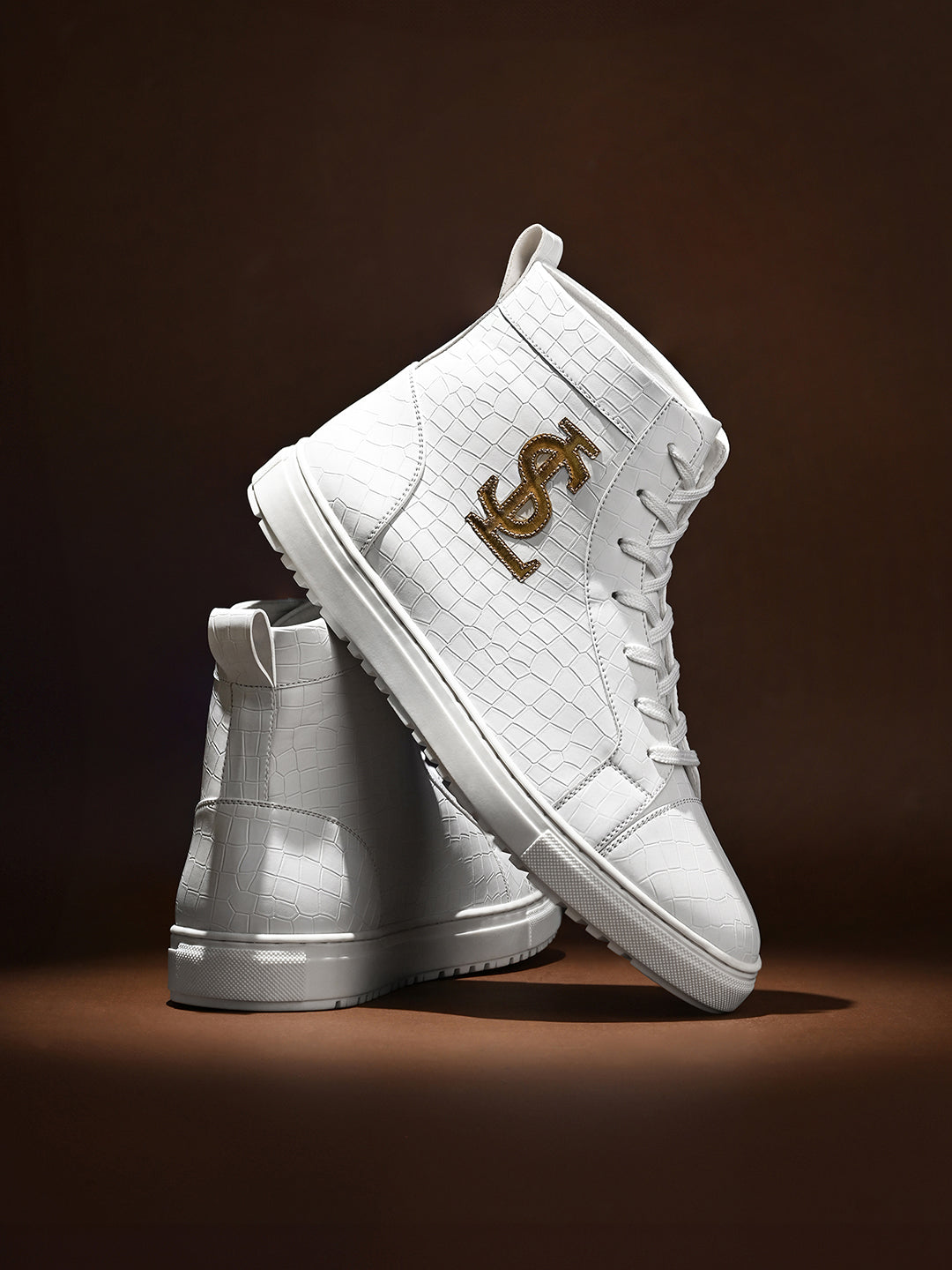 Imperial White Casual Lightweight Lace-Up Mid-Top Sneaker