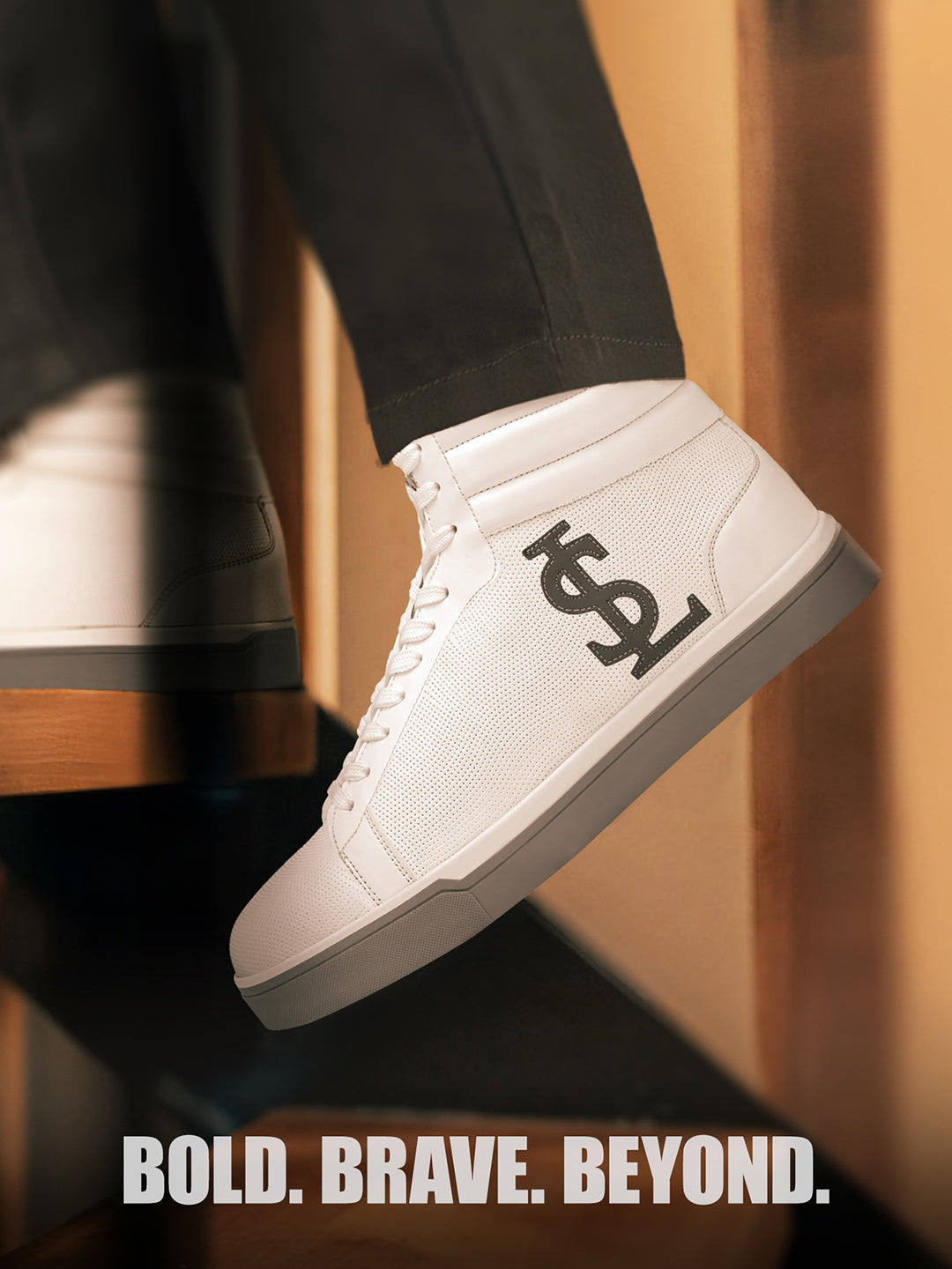 Polar White Casual Lightweight Mid-Top Lace-Up Sneaker