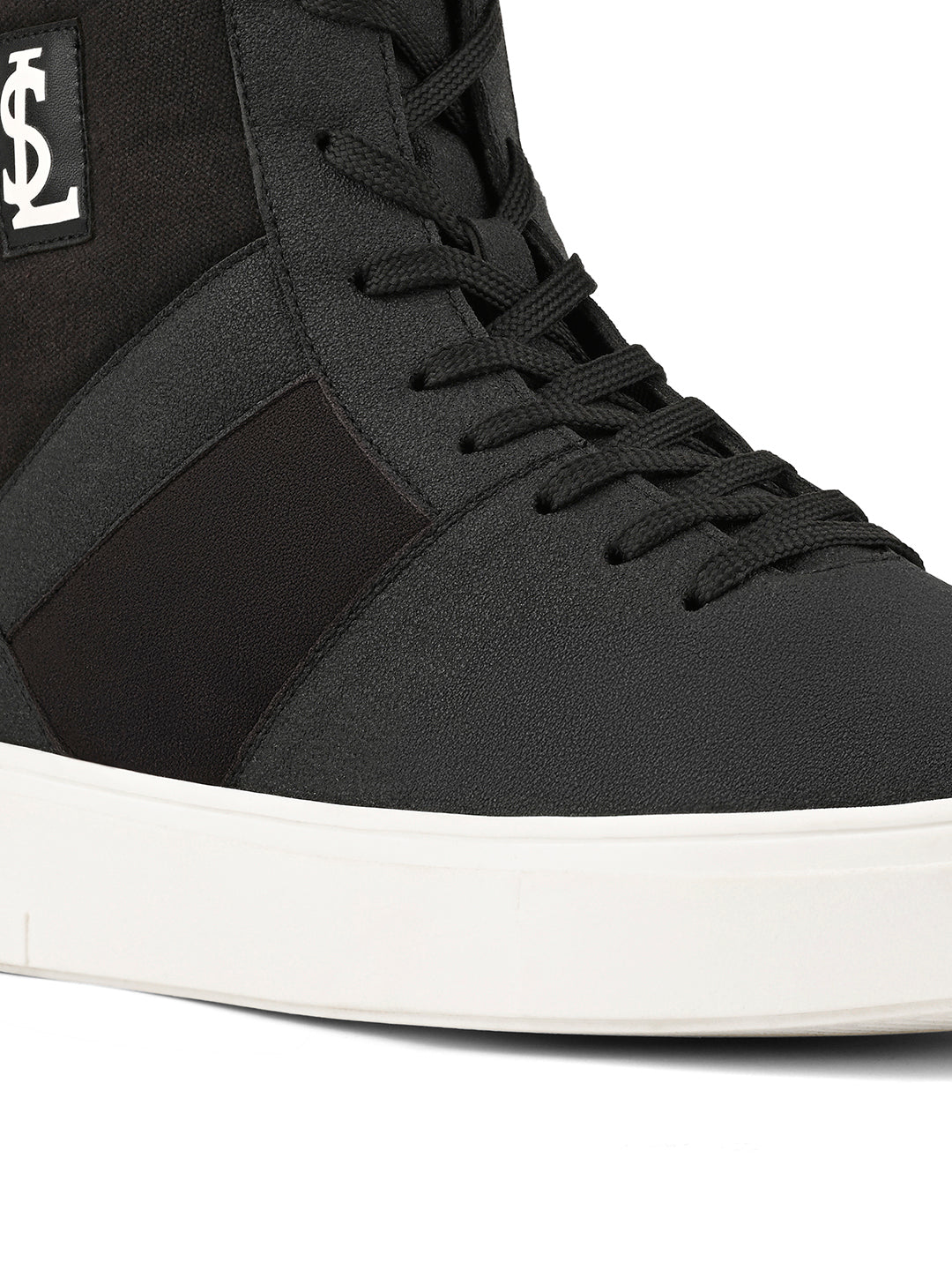 Raven Black Comfortable Lace-Up Sneaker